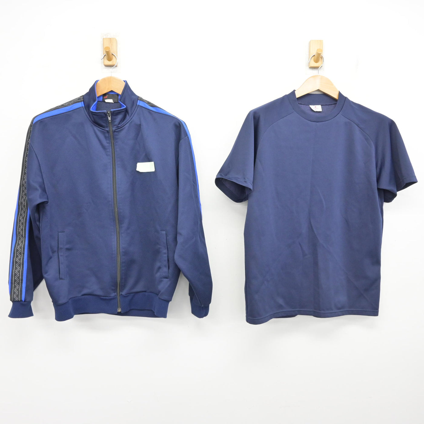 【中古】北海道 恵庭市立恵み野中学校 女子制服 3点 (ジャージ 上・体操服 上・ジャージ 下) sf091299