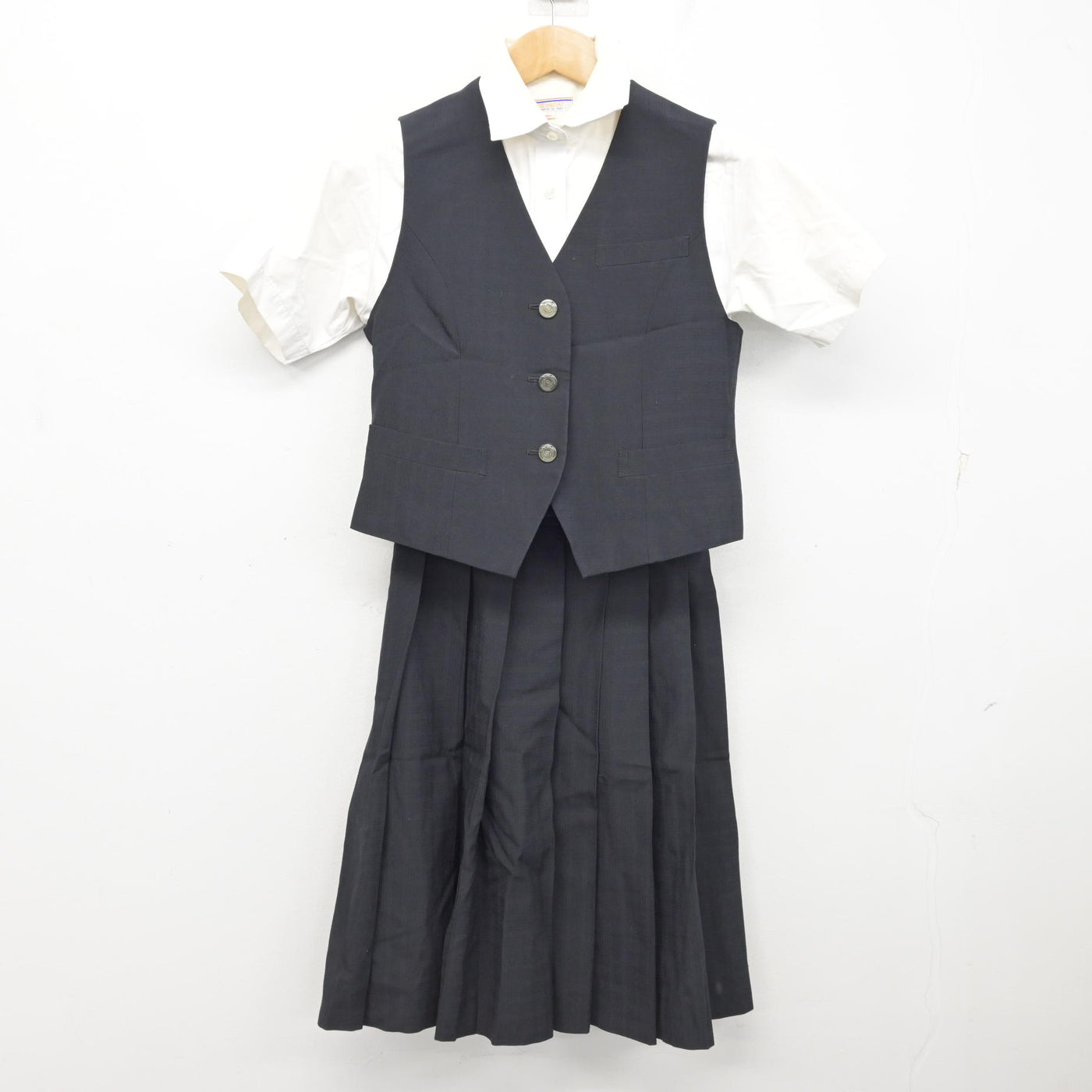 【中古】埼玉県 栄東高等学校 女子制服 3点 (ベスト・シャツ・スカート) sf091336