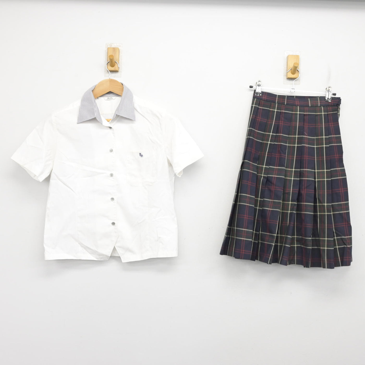【中古】鳥取県 米子松蔭高等学校 女子制服 2点 (シャツ・スカート) sf091339