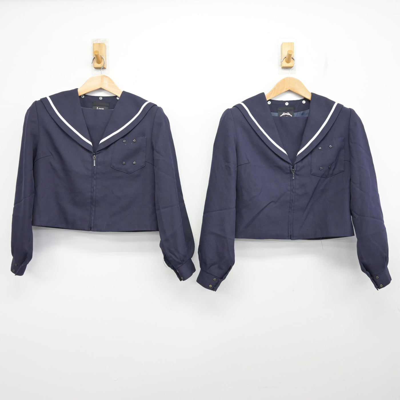 【中古】愛知県 蟹江中学校 女子制服 2点 (セーラー服) sf091350