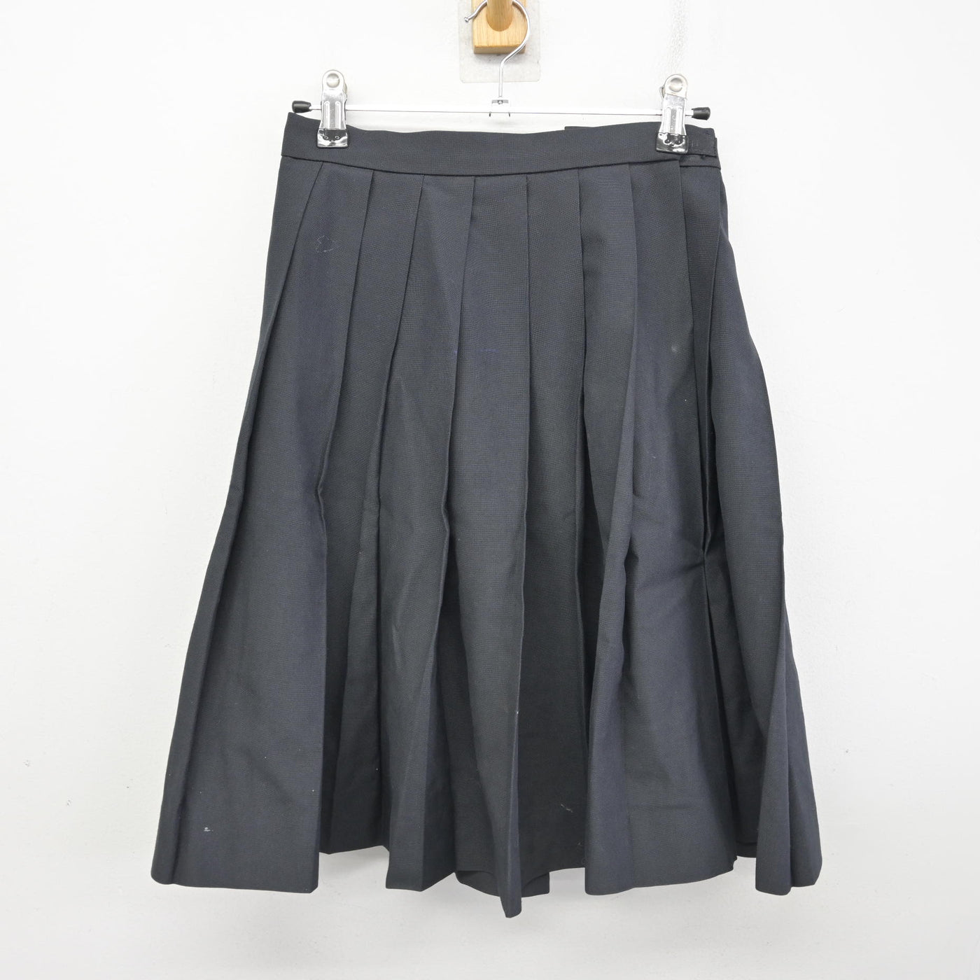 【中古】奈良県 奈良学園登美ヶ丘高等学校 女子制服 2点 (セーラー服・スカート) sf091386