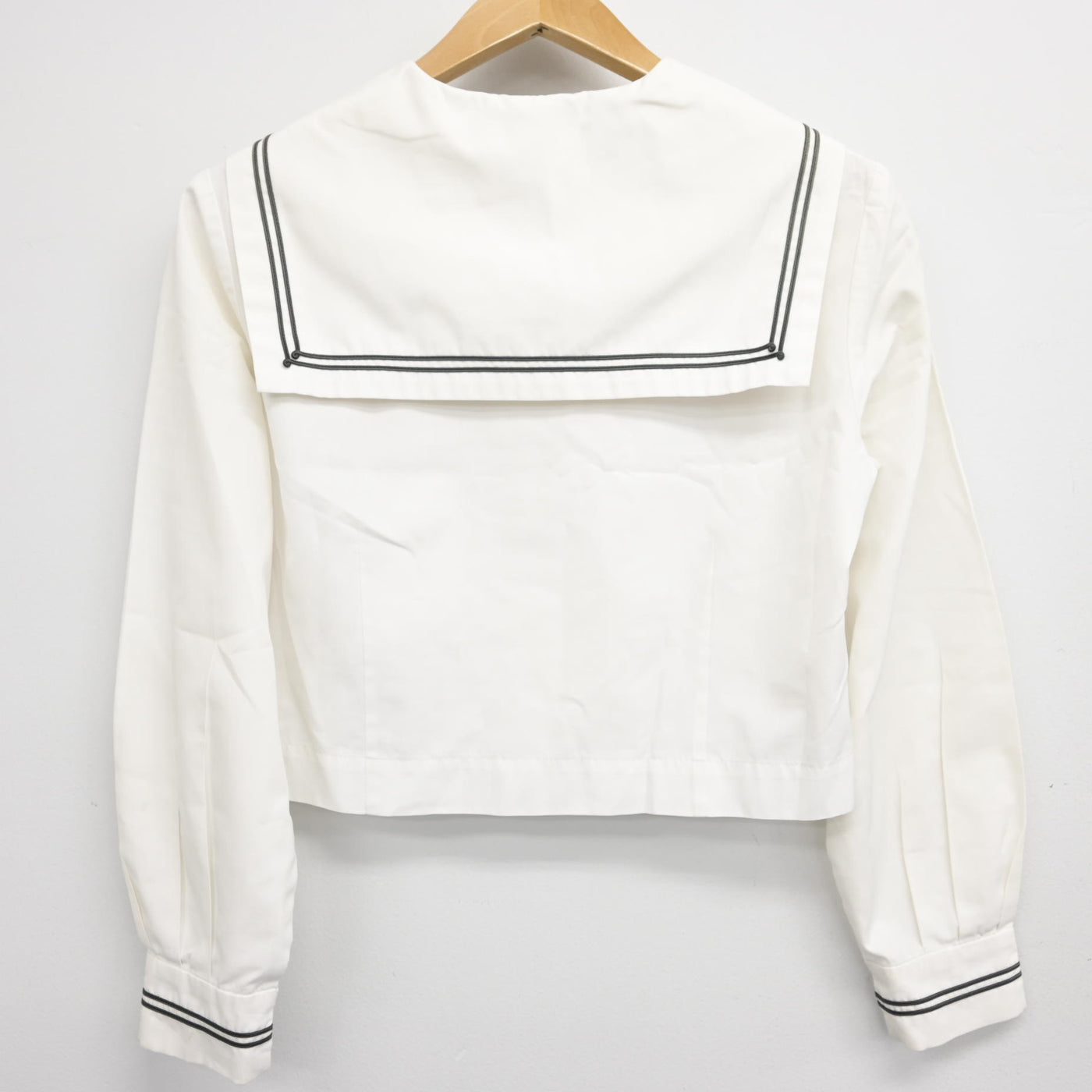 【中古】群馬県 桐生女子高等学校 女子制服 2点 (セーラー服・セーラー服) sf091438