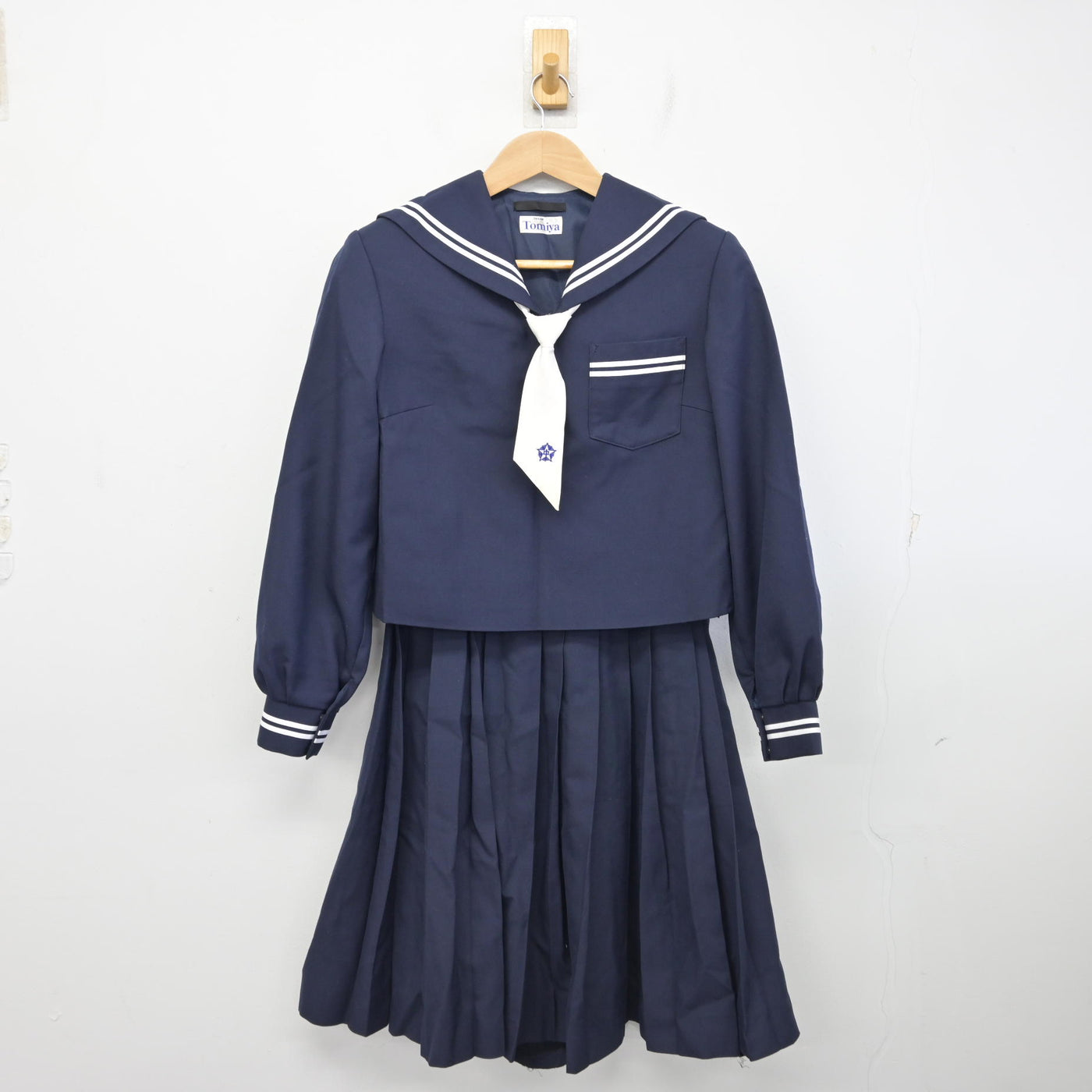 【中古】静岡県 青島北中学校 女子制服 4点 (セーラー服・スカート) sf091518