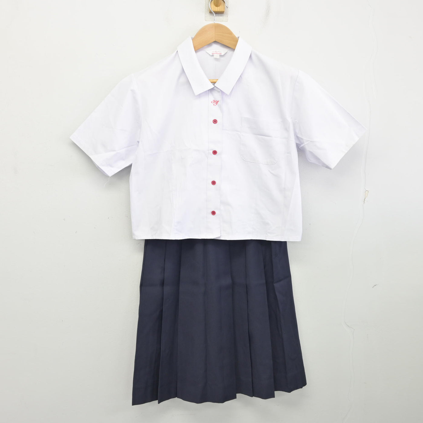 【中古】青森県 弘前実業高等学校 女子制服 2点 (シャツ・スカート) sf091558