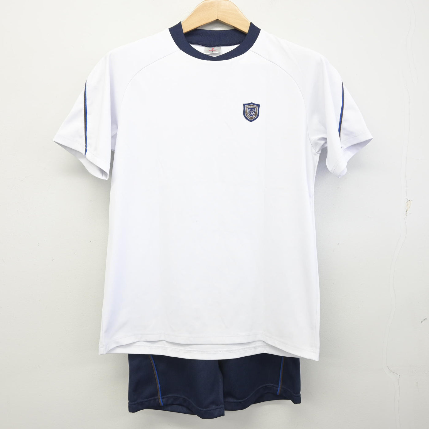 【中古】東京都 品川翔英中学校高等学校 女子制服 2点 (体操服 上・体操服 下) sf091596
