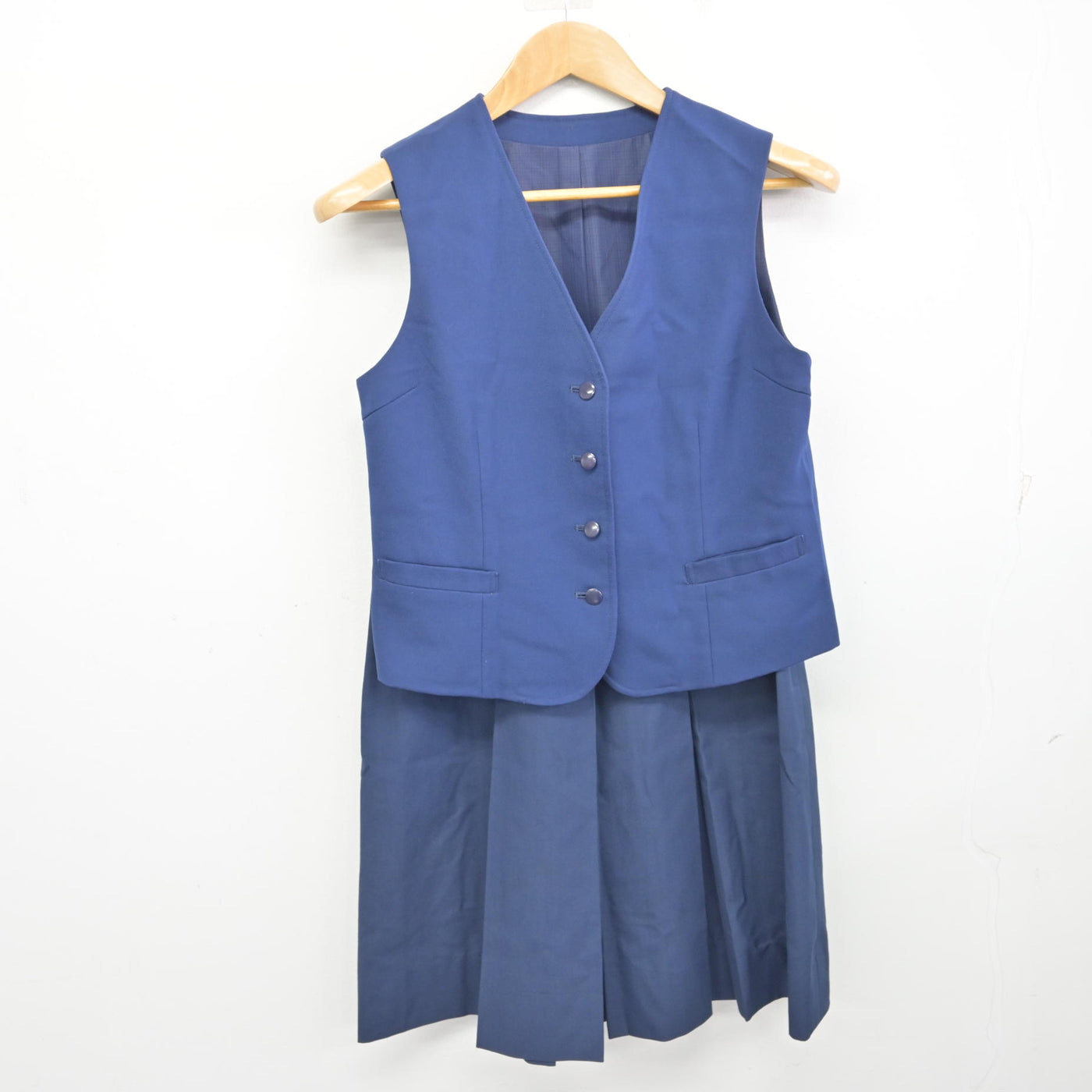 【中古】埼玉県 高萩北中学校 女子制服 2点 (ベスト・スカート) sf091638