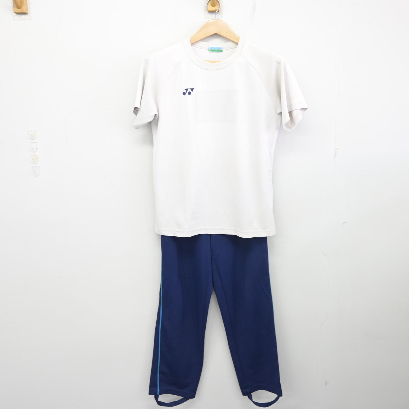 【中古】大阪府 龍華中学校 女子制服 3点 (ジャージ 上・体操服 上・ジャージ 下) sf091651