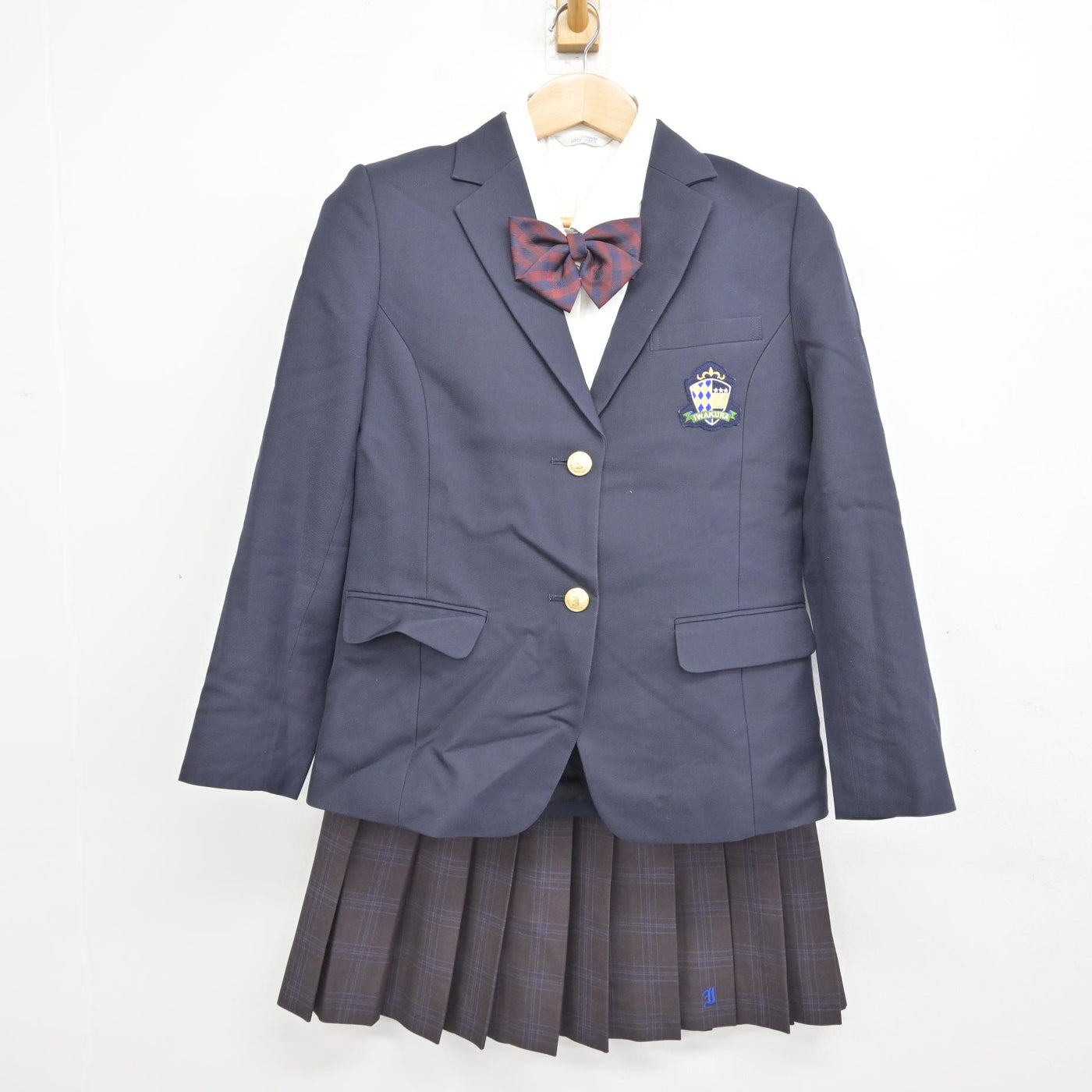 【中古】愛知県 岩倉総合高等学校 女子制服 4点 (ブレザー・シャツ・スカート) sf091660