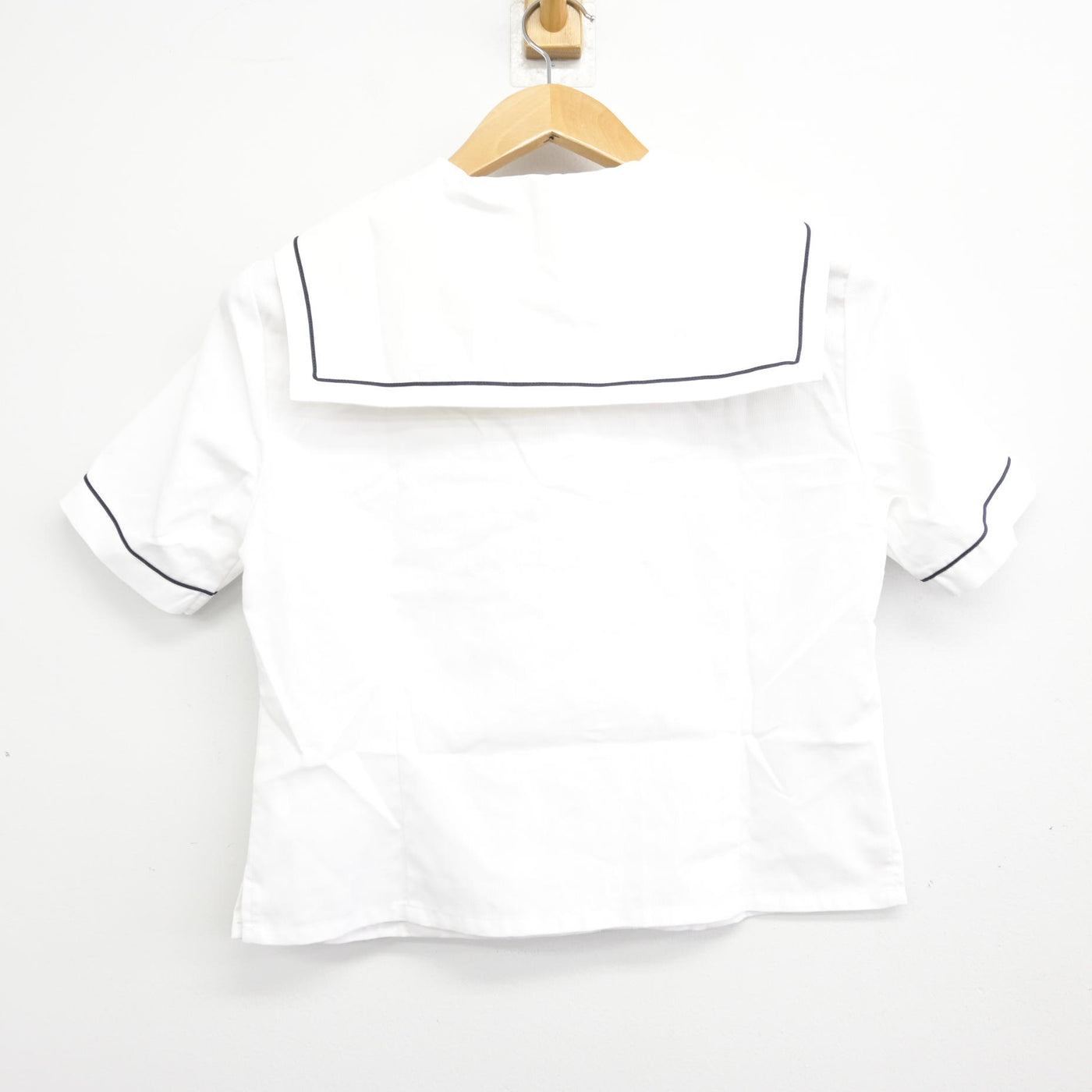 【中古】東京都 板橋有徳高等学校 女子制服 3点 (ニット・セーラー服・スカート) sf091676