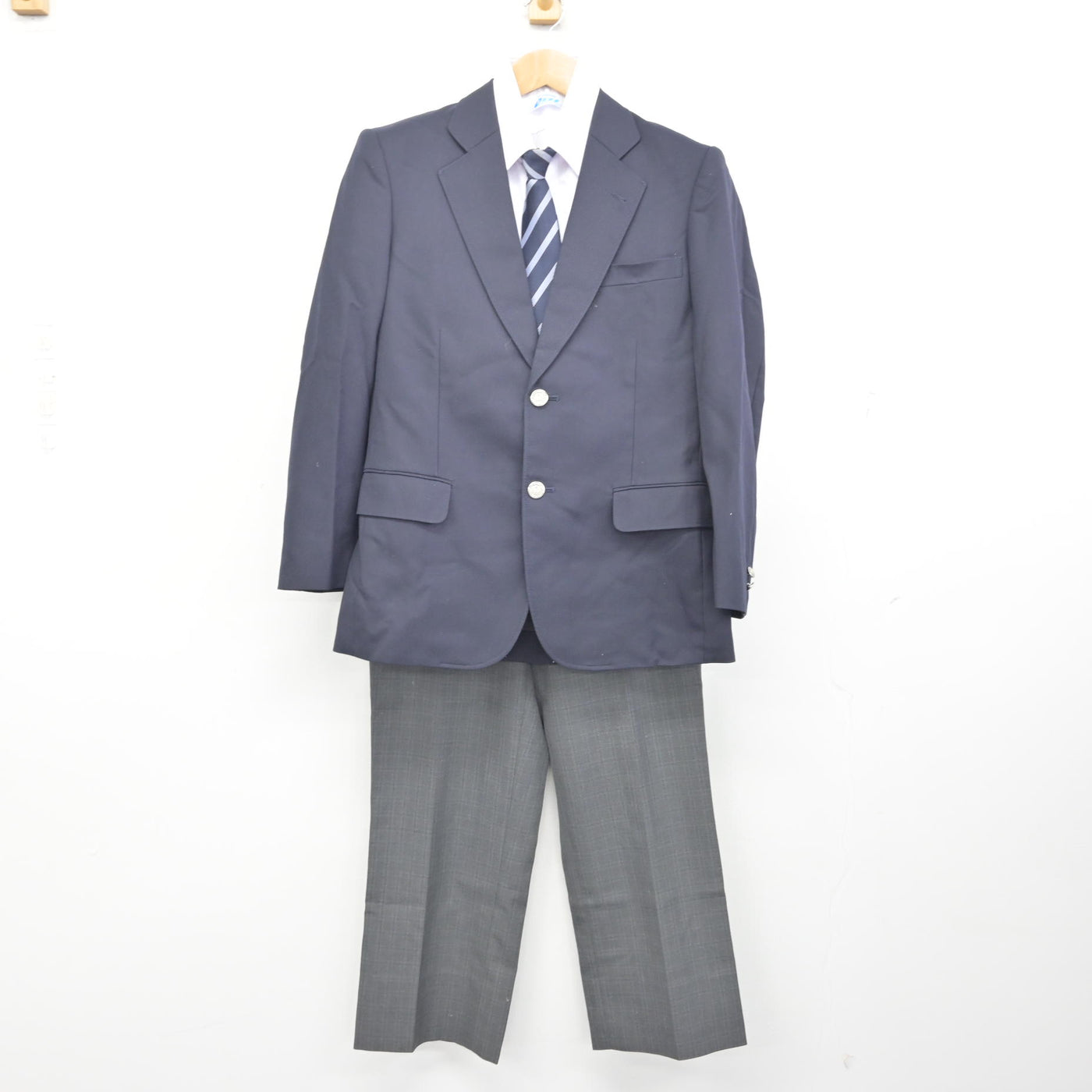 【中古】東京都 高島第二中学校 男子制服 4点 (ブレザー・シャツ・ズボン) sf091677