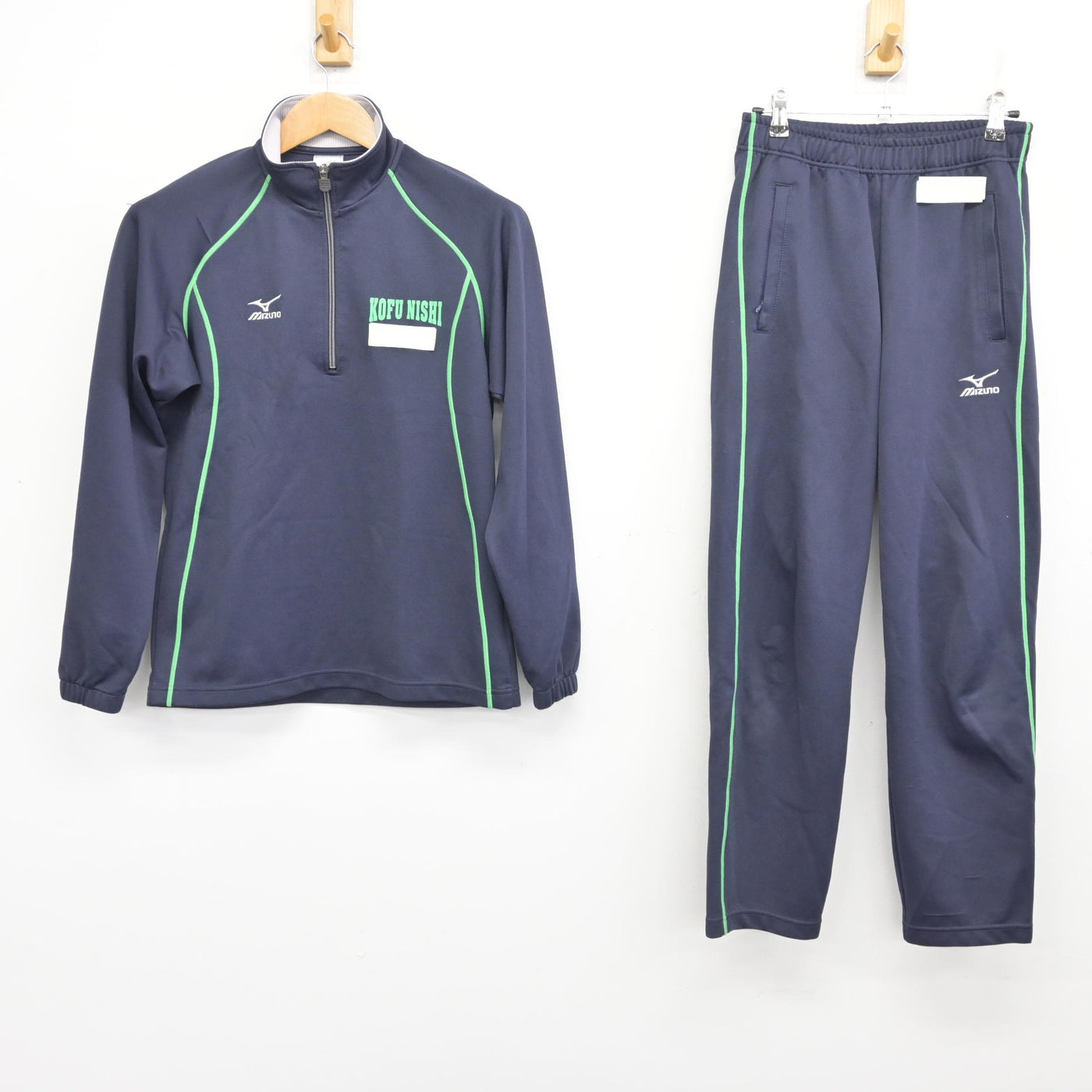 【中古】山梨県 甲府西高等学校 女子制服 2点 (ジャージ 上・ジャージ 下) sf091702