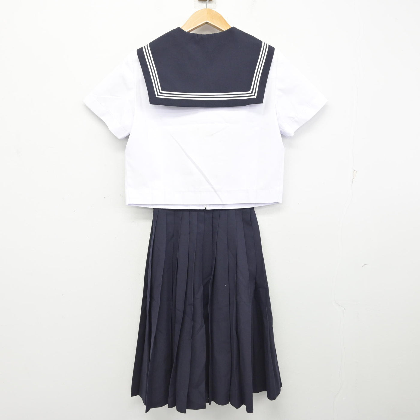 【中古】愛知県 半田高等学校 女子制服 2点 (セーラー服・スカート) sf091721