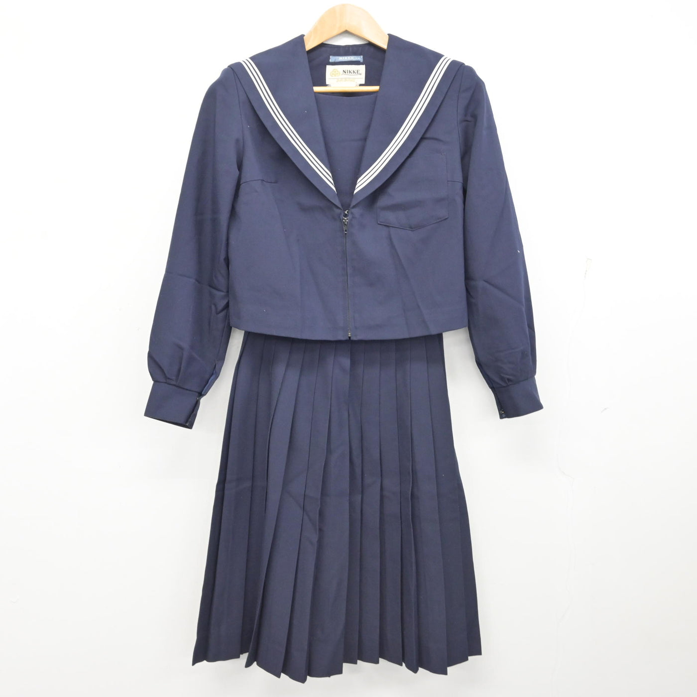 【中古】愛知県 半田高等学校 女子制服 2点 (セーラー服・スカート) sf091727