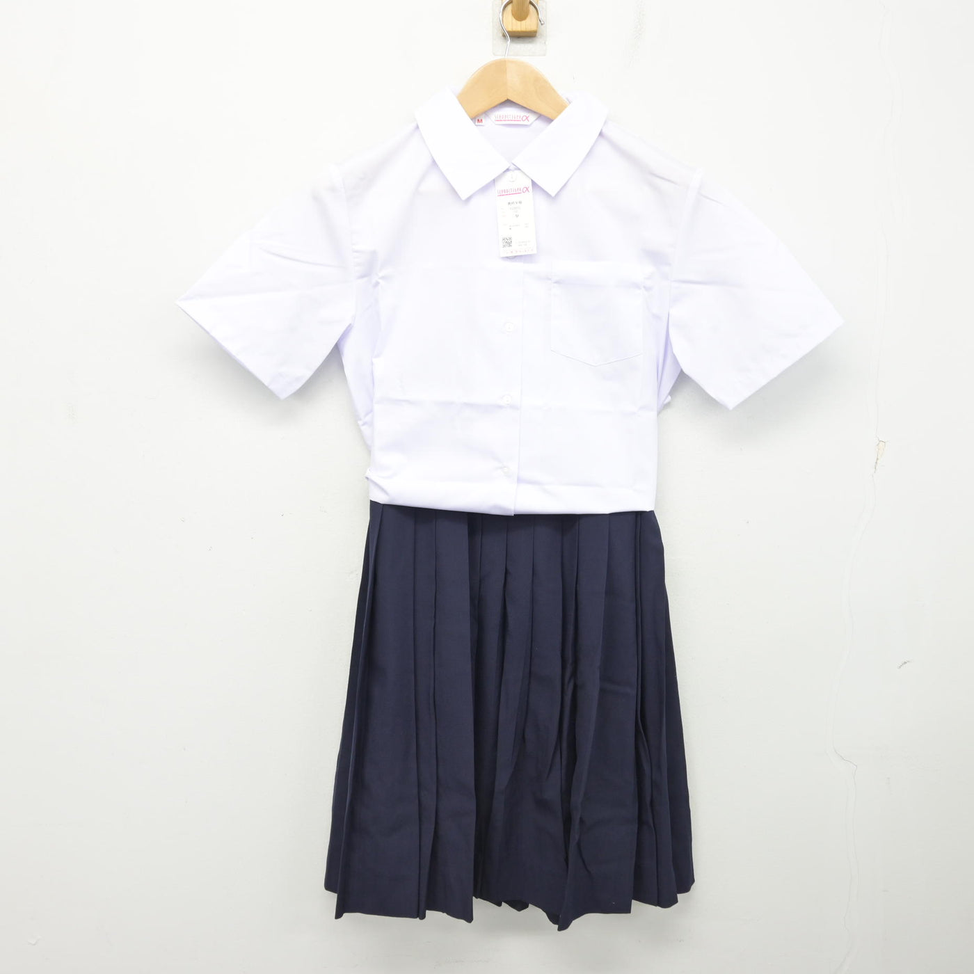 【中古】群馬県 大類中学校 女子制服 2点 (シャツ・スカート) sf091767