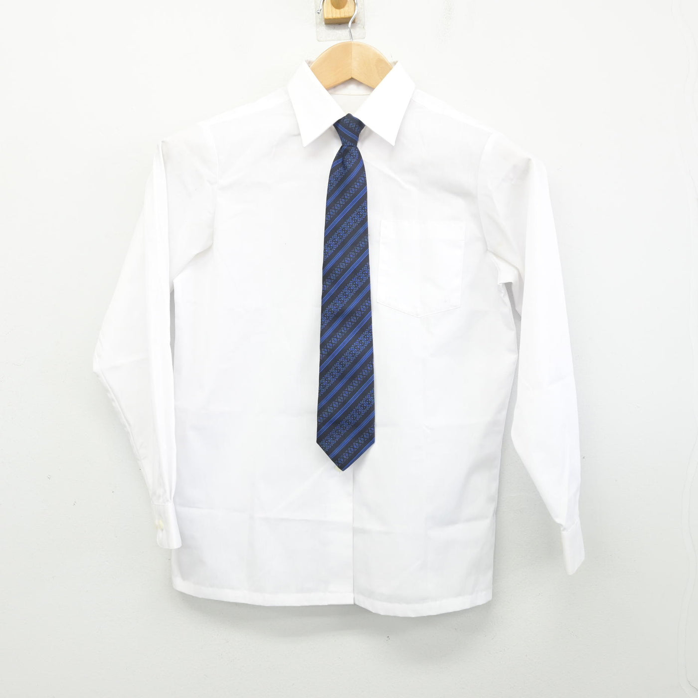 【中古】福岡県 福岡市内中学標準服 女子制服 4点 (ブレザー・シャツ・スカート) sf091777