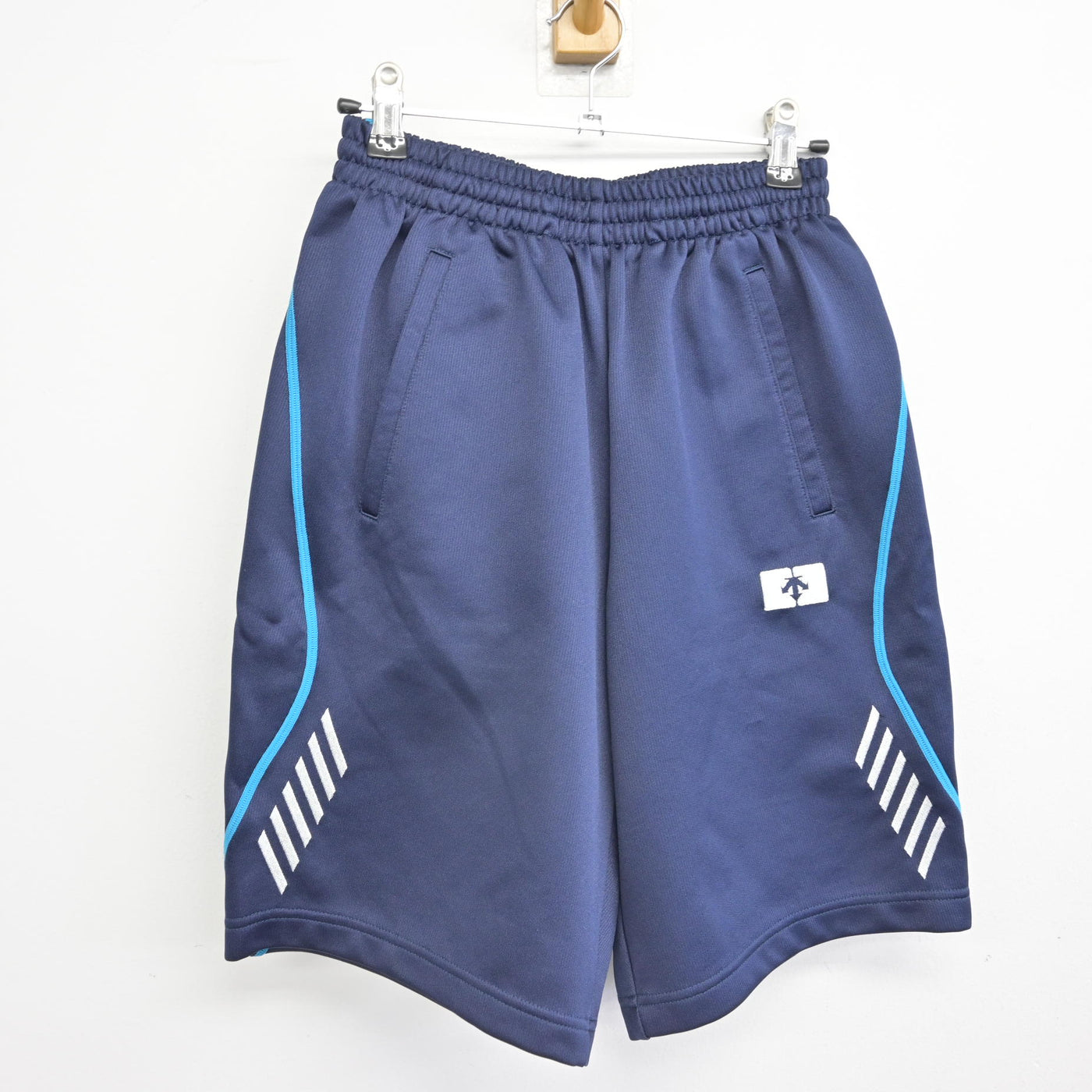【中古】兵庫県 東洋大学附属姫路中学校・高等学校 女子制服 2点 (体操服 上・体操服 下) sf091894