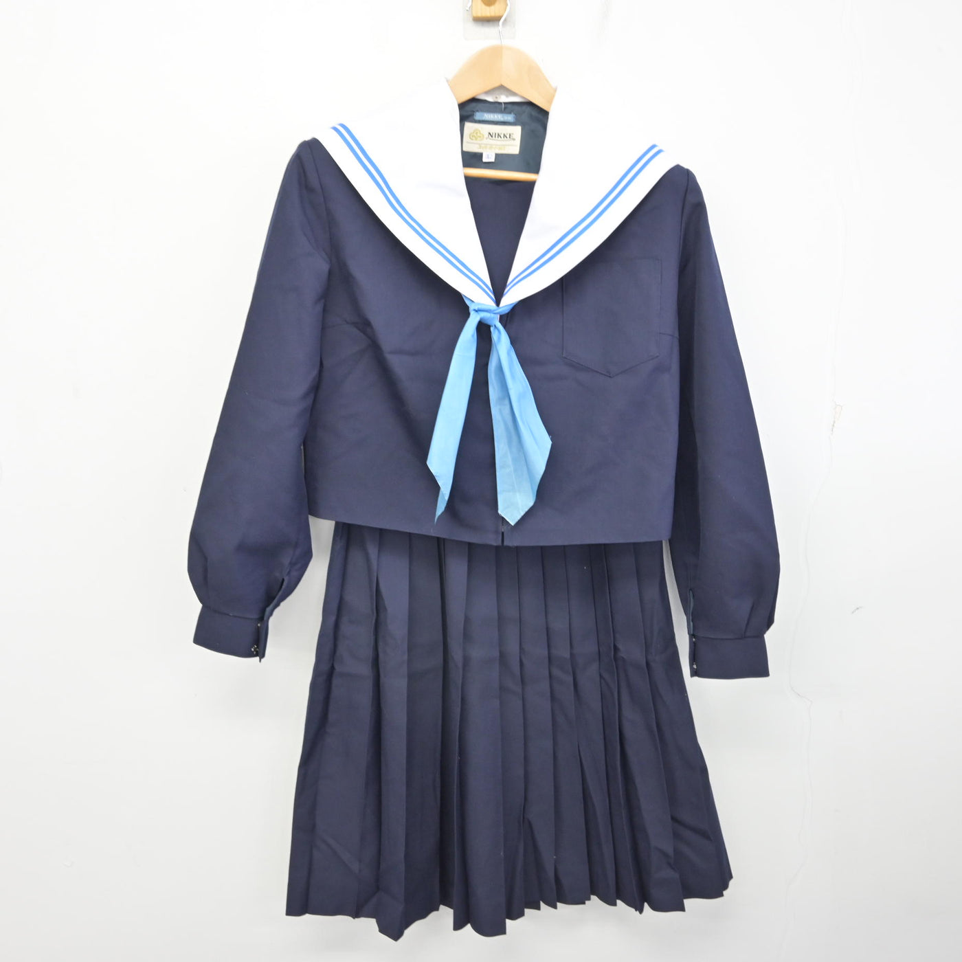 【中古】愛知県 みよし市立北中学校 女子制服 4点 (セーラー服・スカート) sf091912