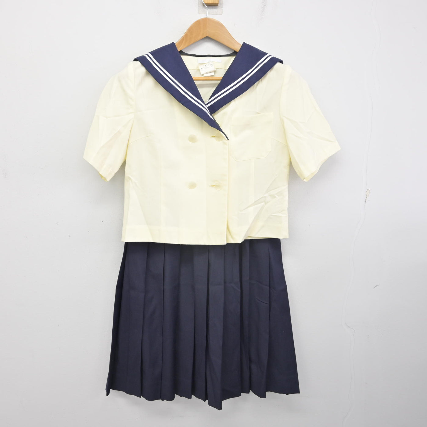 【中古】福島県 郡山商業高等学校 女子制服 2点 (セーラー服・スカート) sf091992