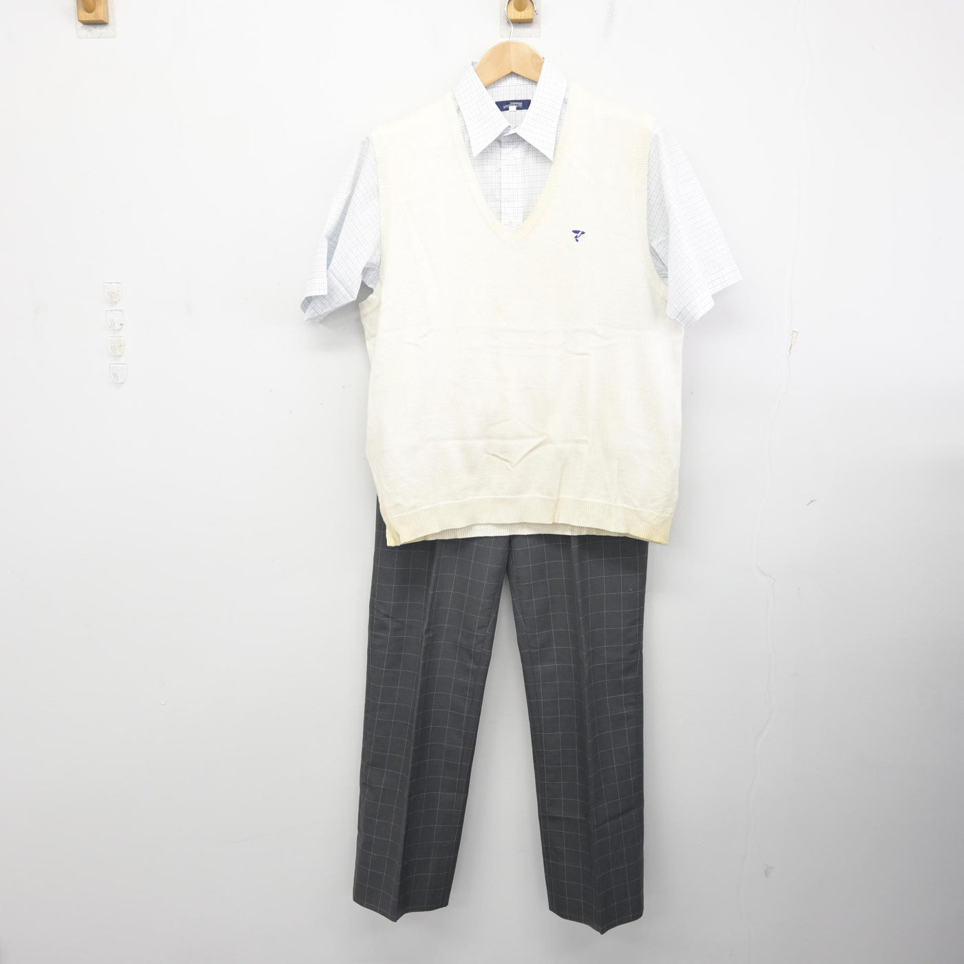 【中古】福島県 帝京安積高等学校 男子制服 3点 (ニットベスト・シャツ・ズボン) sf091994