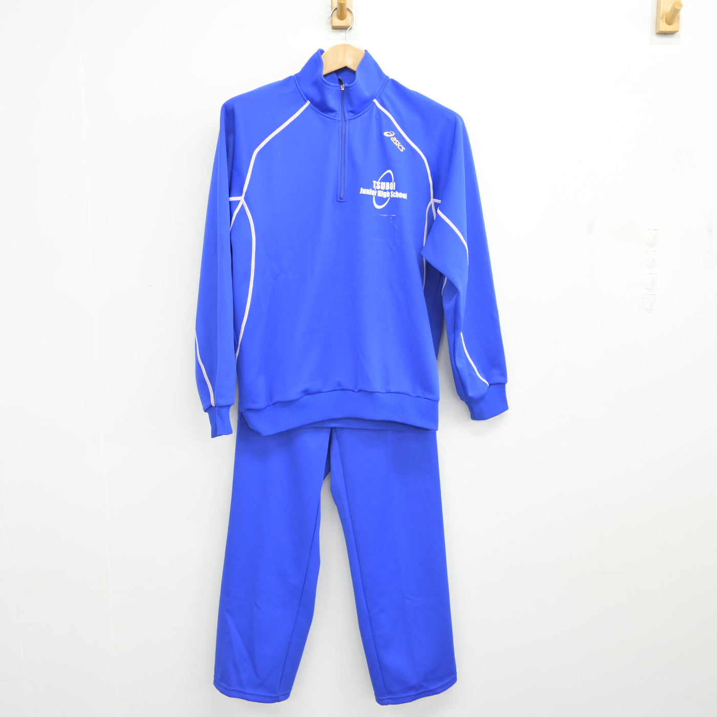 【中古】千葉県 坪井中学校 女子制服 2点 (ジャージ 上・ジャージ 下) sf092041