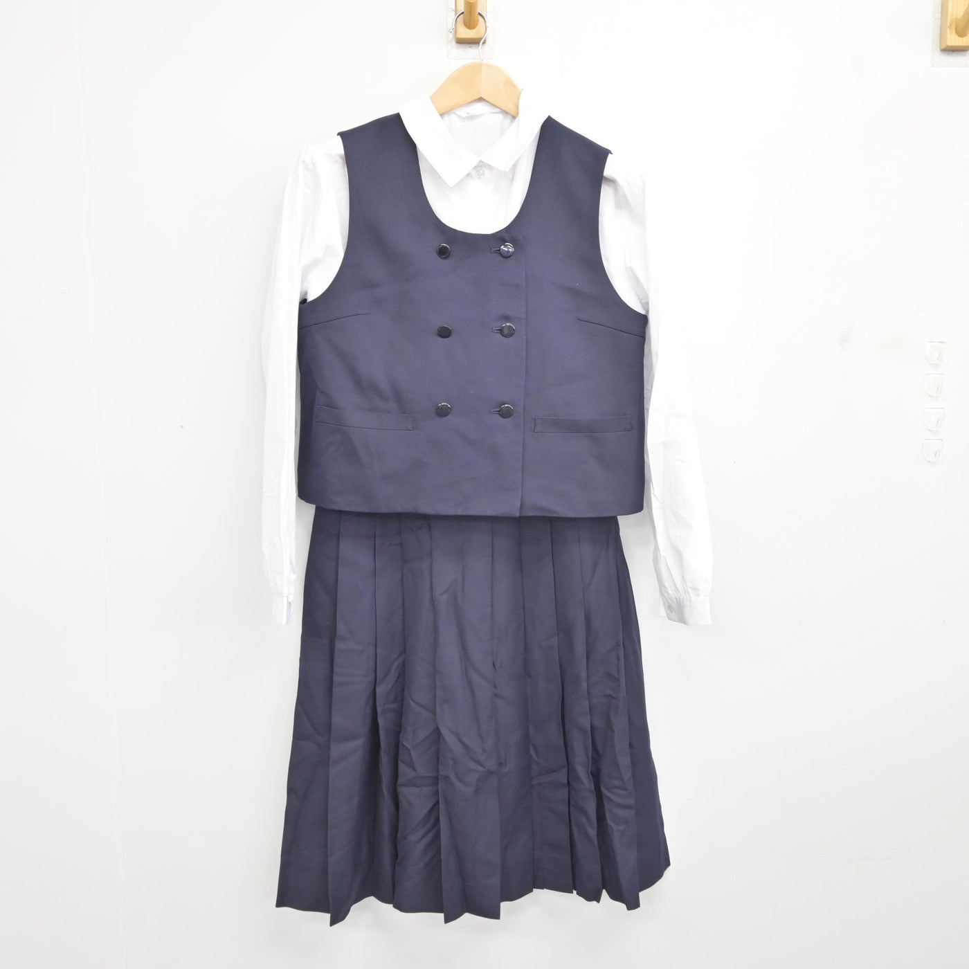 【中古】埼玉県 川越第一中学校 女子制服 4点 (ブレザー・ベスト・シャツ・スカート) sf092053