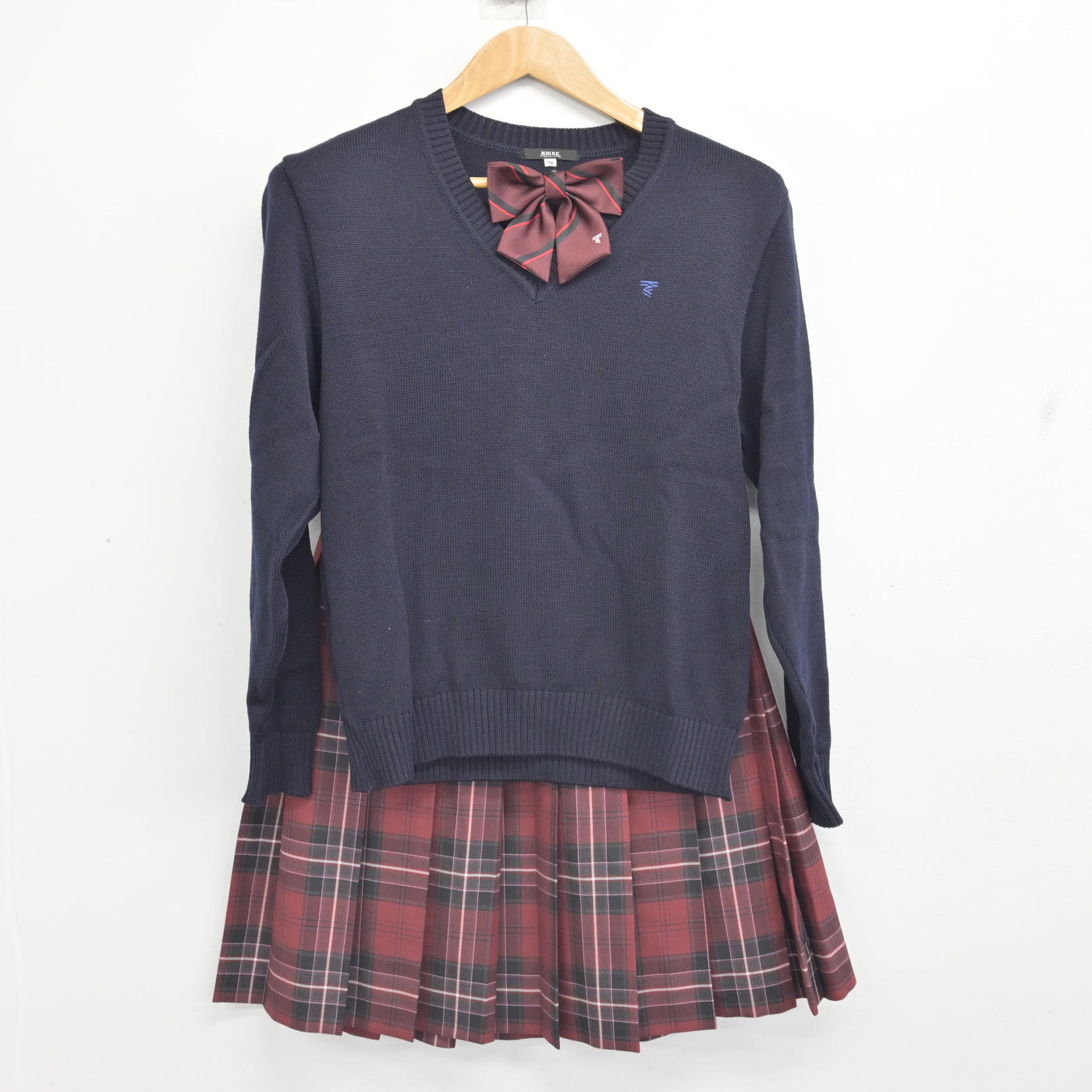 【中古】北海道 東海大学付属札幌高等学校 女子制服 3点 (ニット・スカート) sf092059