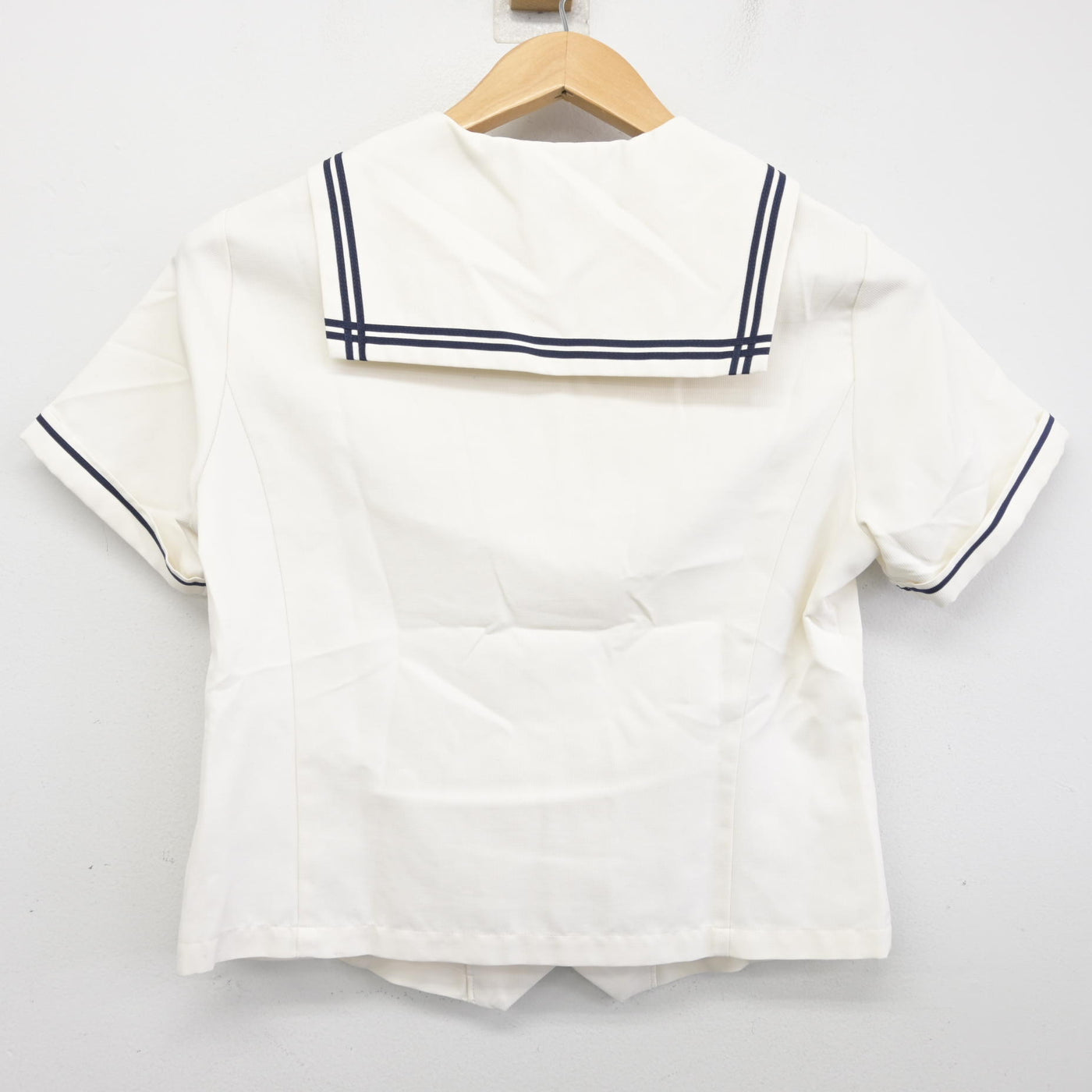 【中古】兵庫県 神戸学院大学附属高等学校 女子制服 2点 (セーラー服・シャツ) sf092102