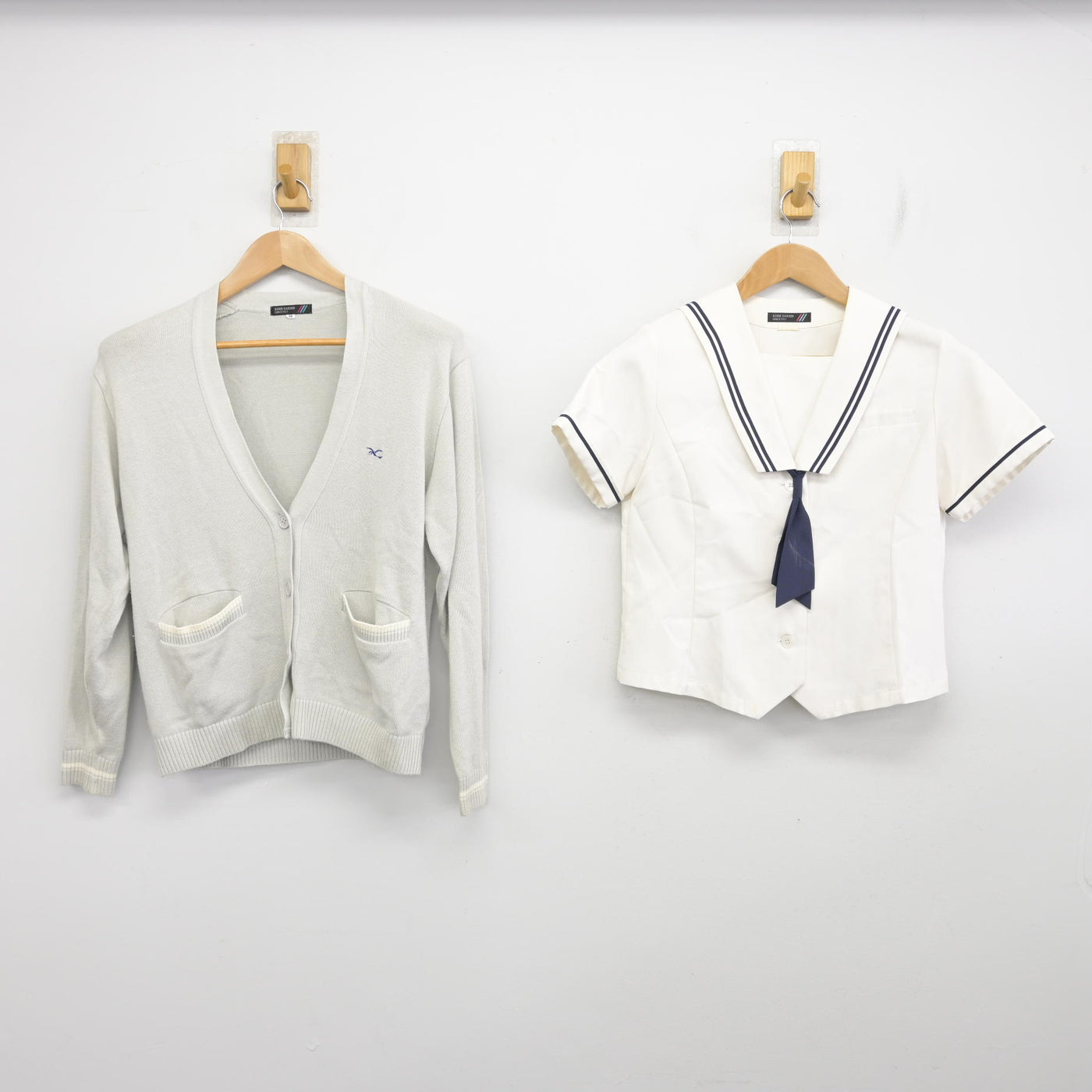 【中古】兵庫県 神戸学院大学附属高等学校 女子制服 3点 (ニット・セーラー服) sf092104