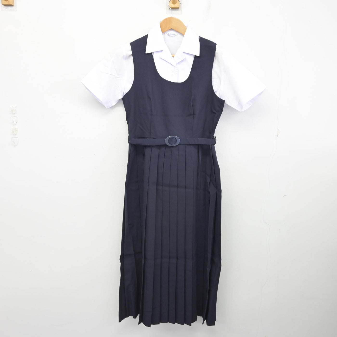 椙山 中古】愛知県 椙山女学園高等学校 女子制服 2点 (シャツ・ジャンパースカート) sf092137 | 中古制服通販パレイド