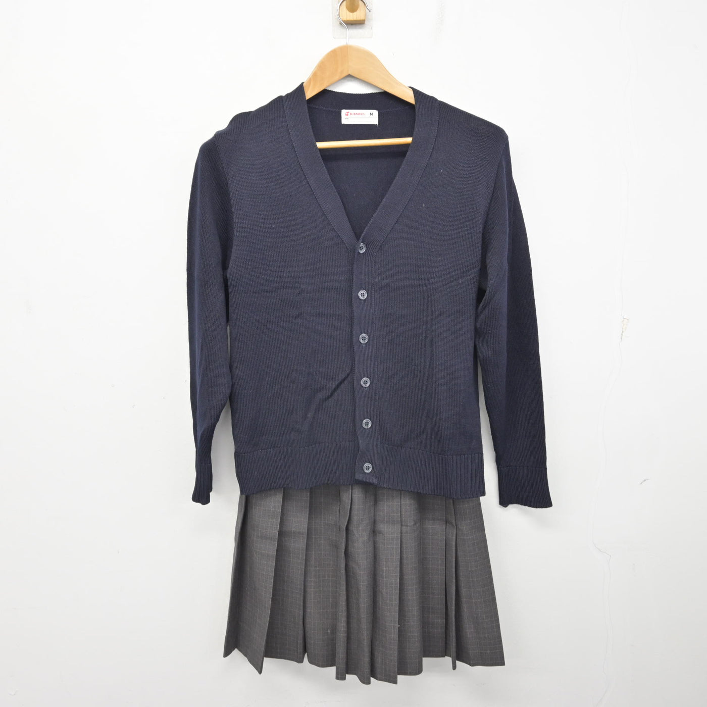 【中古】北海道 札幌平岸高等学校 女子制服 5点 (ブレザー・ニット・スカート) sf092173