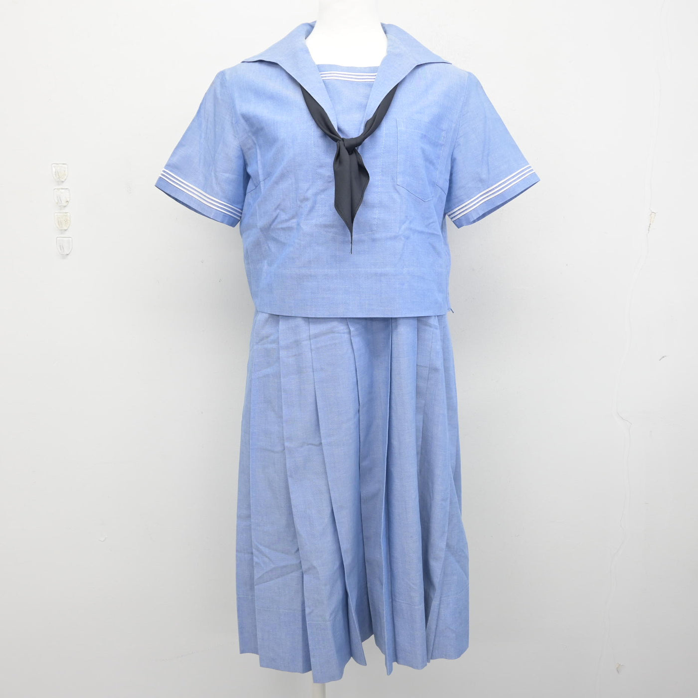 【中古】熊本県 ルーテル学院高等学校 女子制服 3点 (セーラー服・ジャンパースカート) sf092233