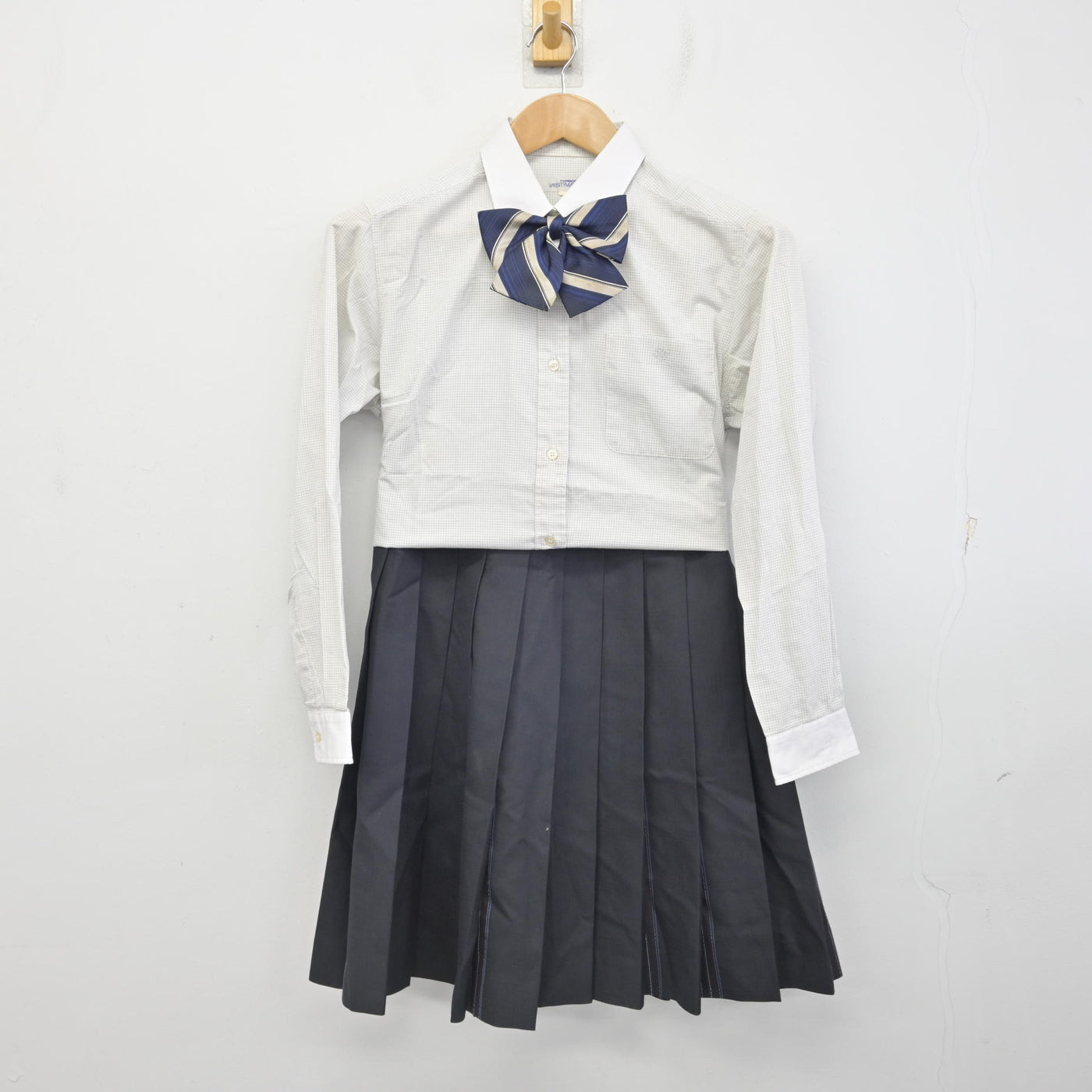 【中古】東京都 八王子実践高等学校 女子制服 5点 (ブレザー・シャツ・スカート) sf092256