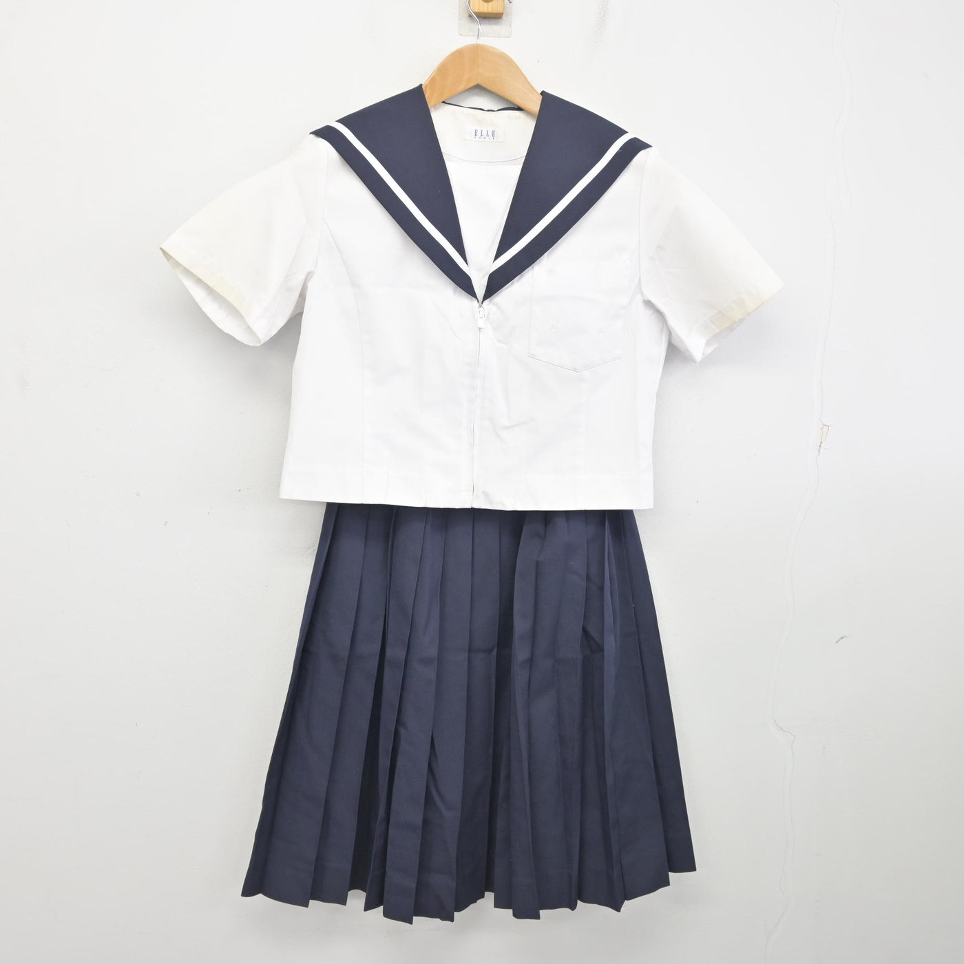 【中古】愛知県 津島北高等学校 女子制服 2点 (セーラー服・スカート) sf092600
