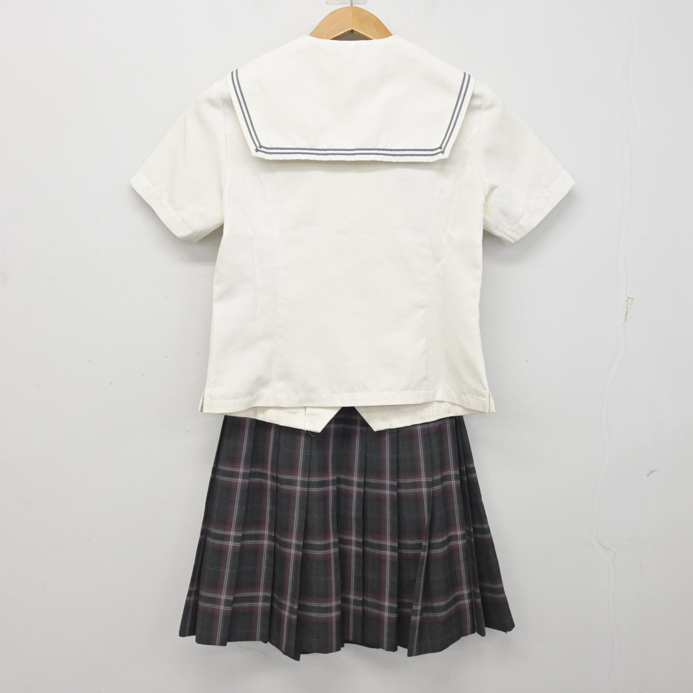中古】埼玉県 八潮高等学校 女子制服 3点 (セーラー服・スカート