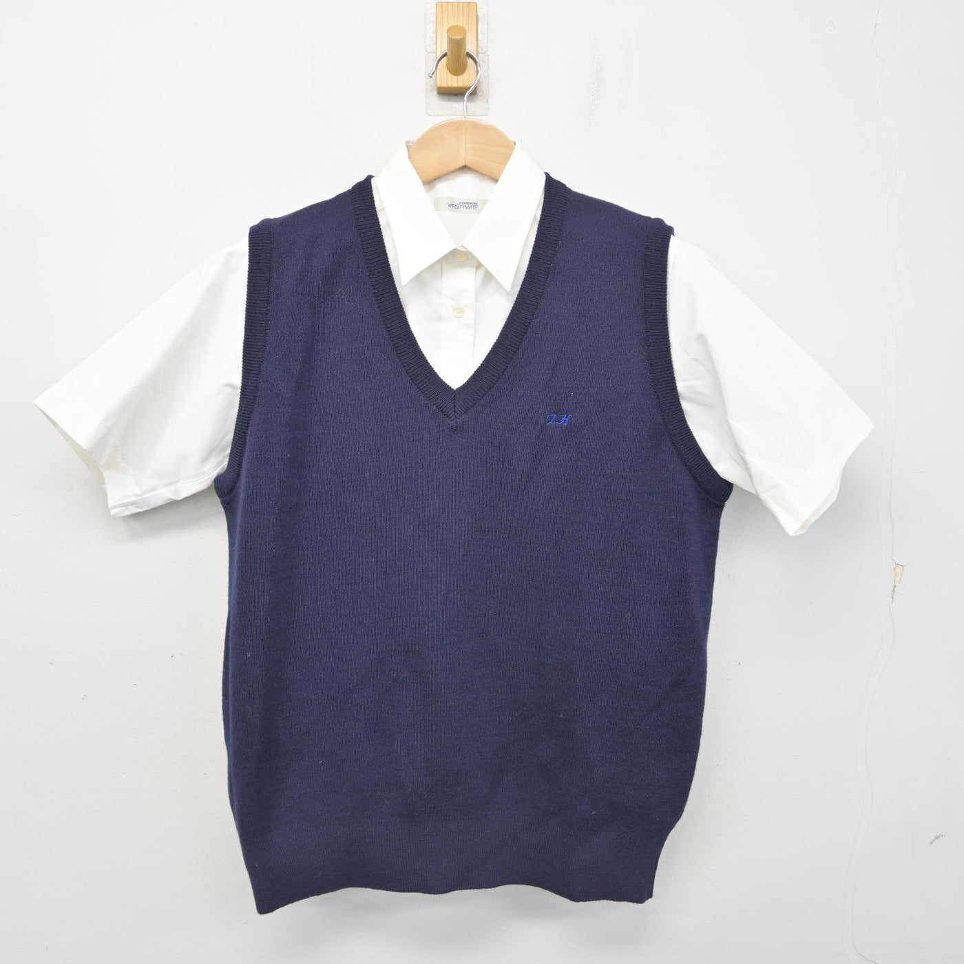 【中古】愛知県 豊橋高等学校 女子制服 2点 (ニットベスト・シャツ) sf093093