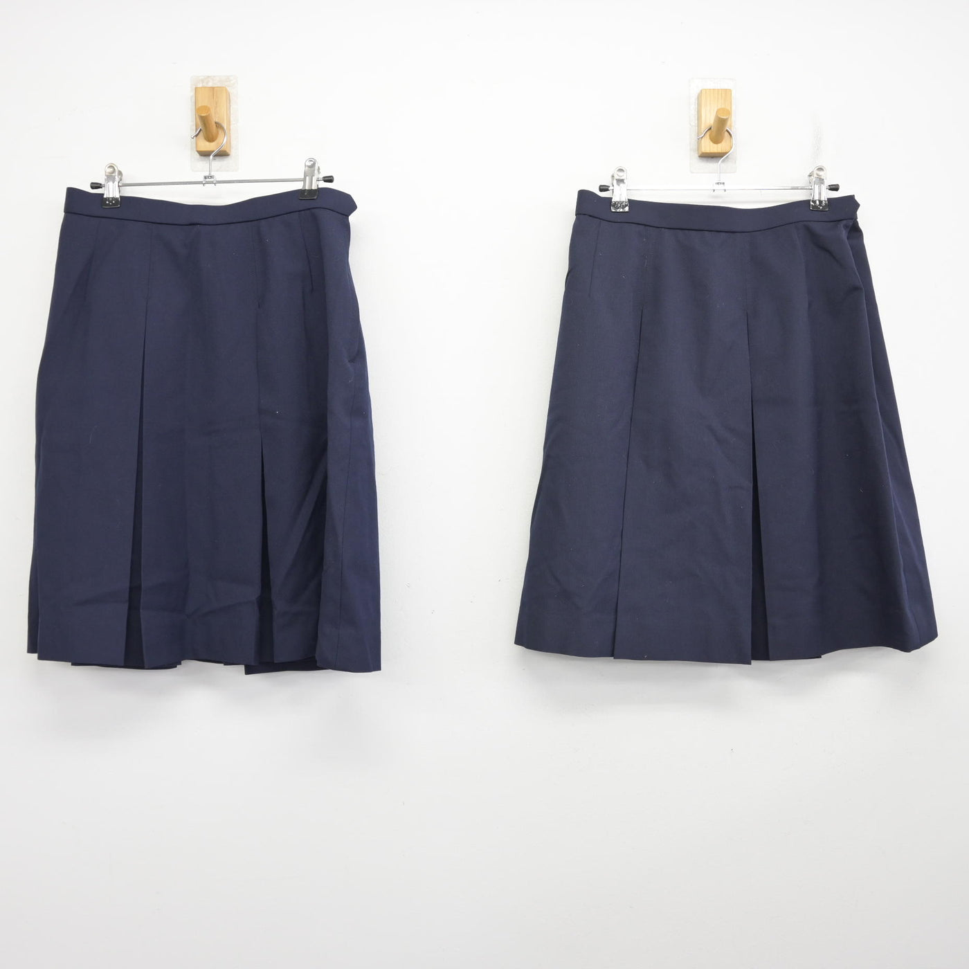 【中古】神奈川県 岡津中学校 女子制服 3点 (ブレザー・スカート) sf093586