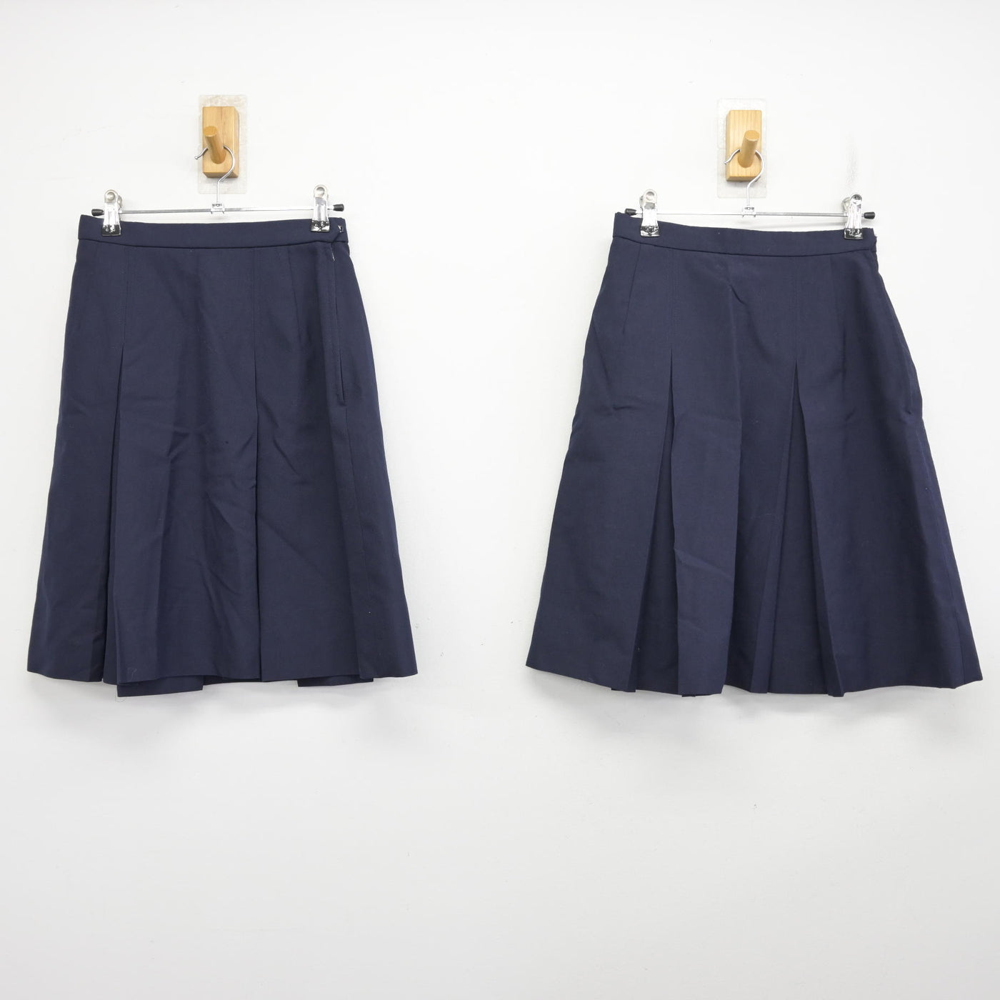 【中古】神奈川県 岡津中学校 女子制服 4点 (ブレザー・スカート) sf093587