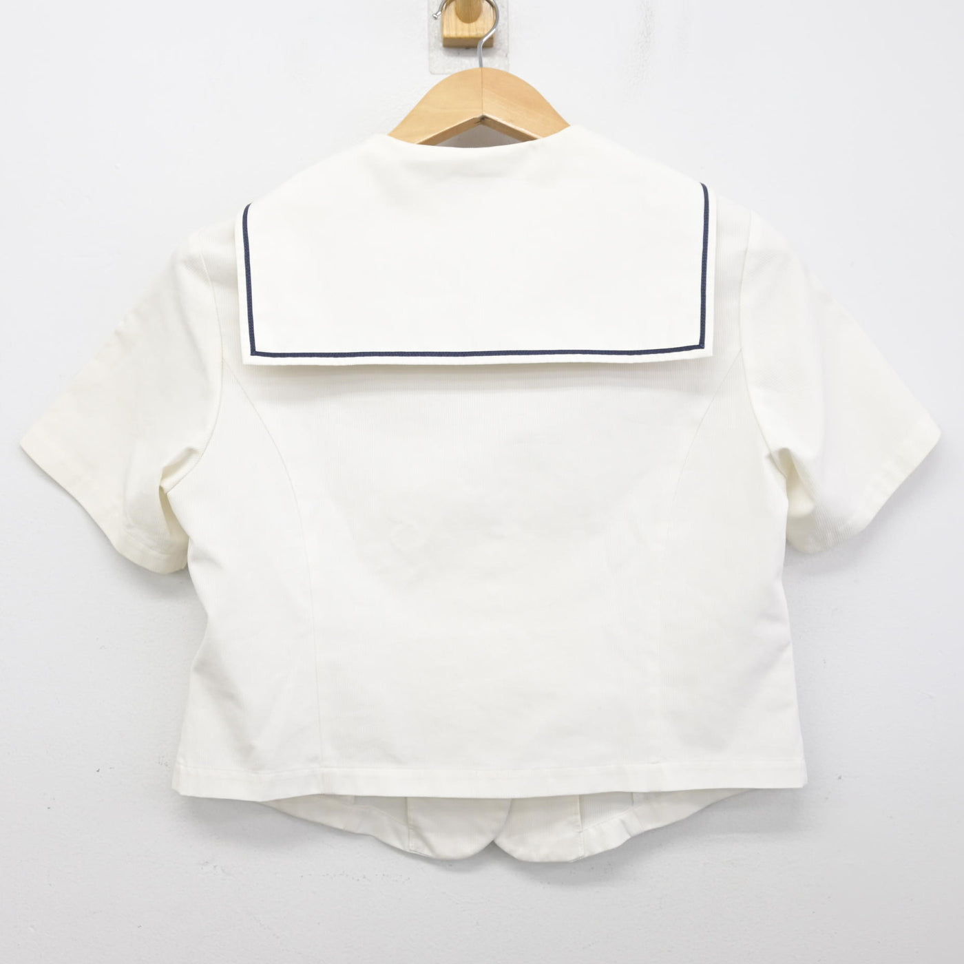 【中古】佐賀県 致遠館中学校・高等学校 女子制服 2点 (セーラー服・スカート) sf093751