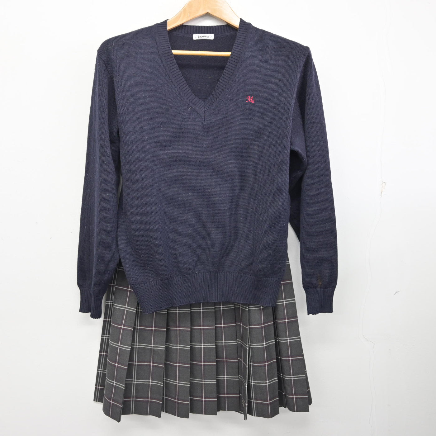【中古】茨城県 水海道第二高等学校 女子制服 4点 (ブレザー・ニット・スカート) sf094176