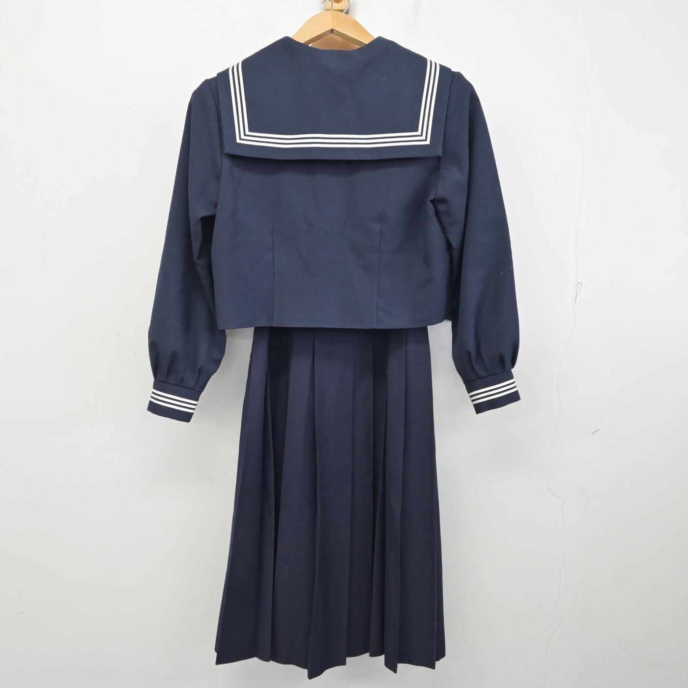 【中古】千葉県 市川市立第三中学校 女子制服 3点 (セーラー服・ジャンパースカート) sf094426