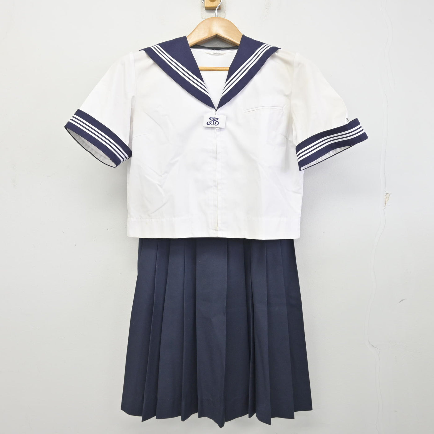 【中古】千葉県 市川市立第三中学校 女子制服 2点 (セーラー服・ジャンパースカート) sf094427