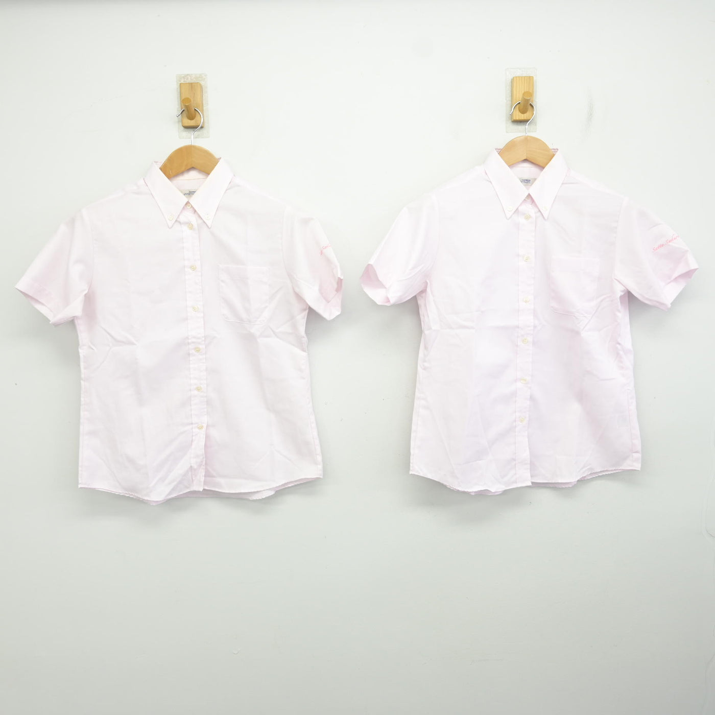 【中古】埼玉県 幸手桜高等学校 女子制服 2点 (シャツ) sf094814