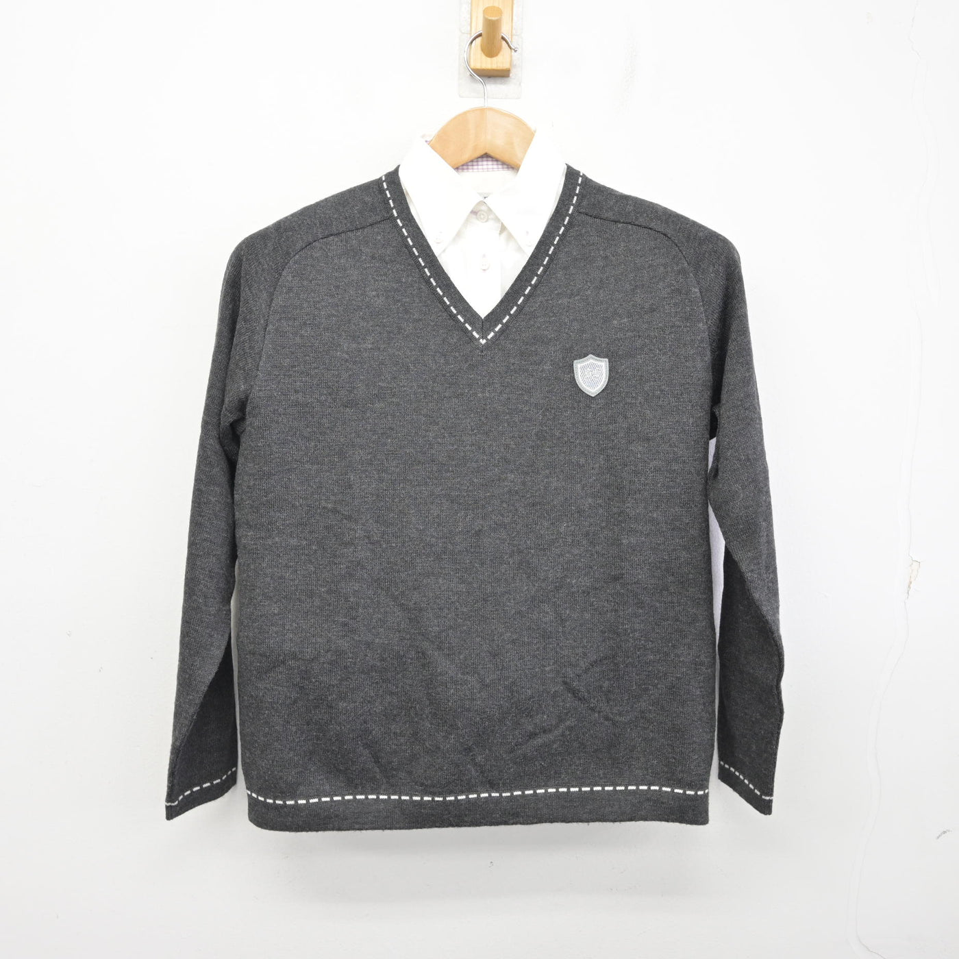 【中古】埼玉県 正智深谷高等学校 女子制服 2点 (ニット・シャツ) sf094929