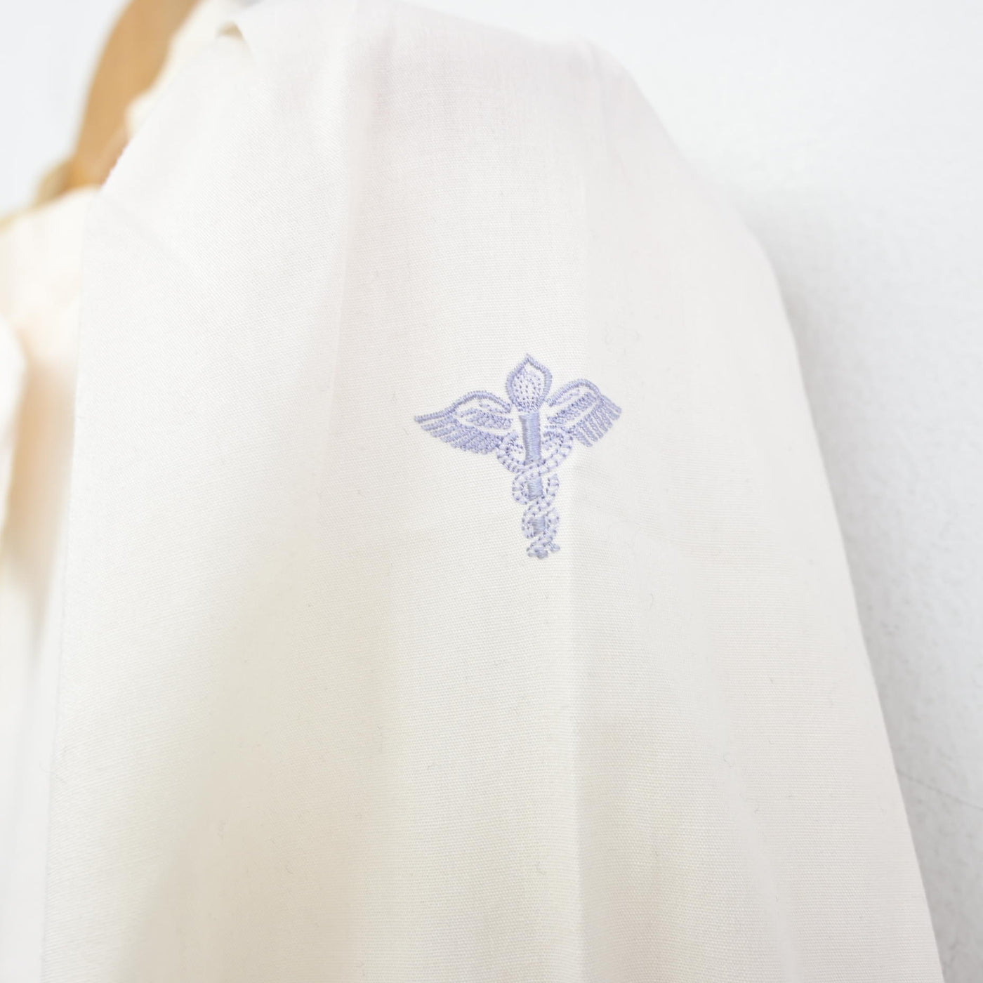 【中古】大阪府 扇町総合高等学校 女子制服 3点 (ブレザー・シャツ・スカート) sf094983