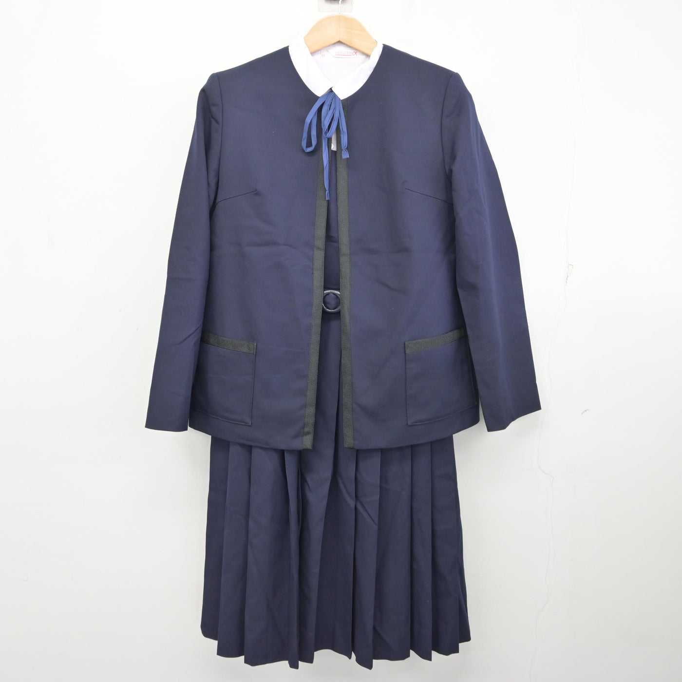 【中古】千葉県 葛飾中学校 女子制服 4点 (ブレザー・シャツ・ジャンパースカート) sf095112