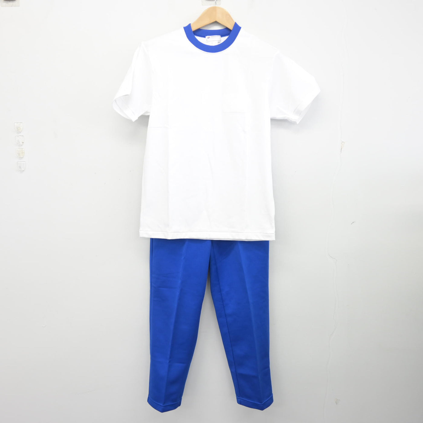 【中古】栃木県 栃木女子高等学校 女子制服 3点 (ジャージ 上・体操服 上・ジャージ 下) sf095295