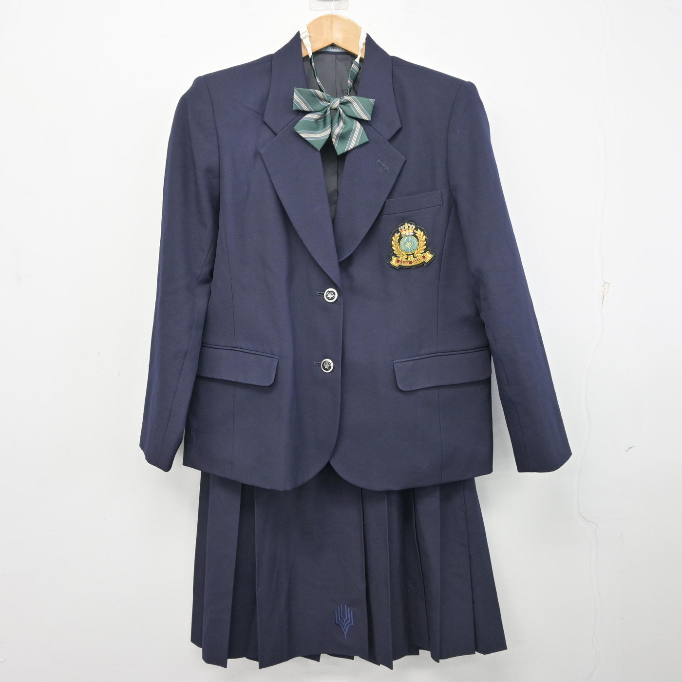 【中古】大阪府 大阪学芸高等学校 女子制服 4点 (ブレザー・スカート) sf095319