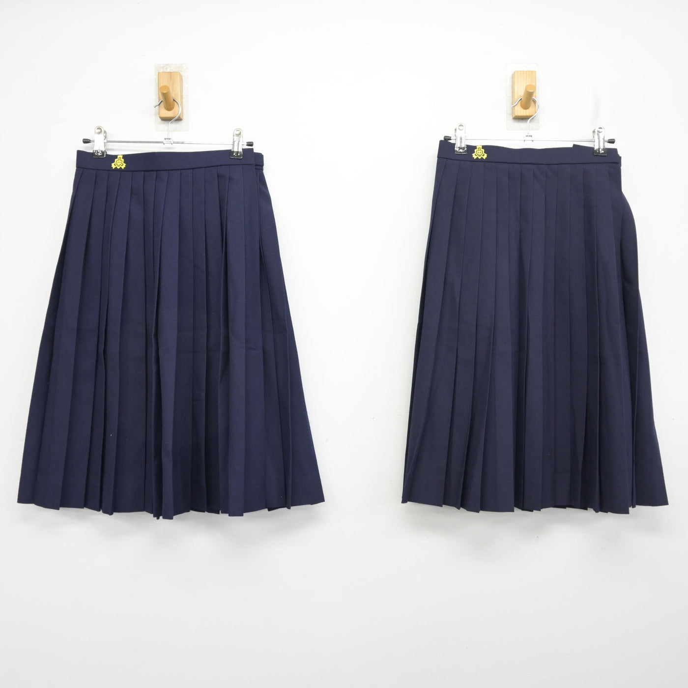 【中古】和歌山県 吉備中学校 女子制服 4点 (セーラー服・スカート) sf095321