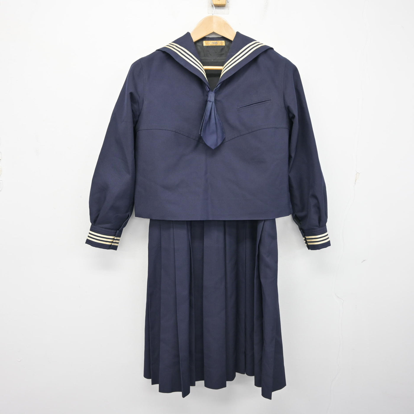 【中古】東京都 十文字中学校 女子制服 2点 (セーラー服・ジャンパースカート) sf095403