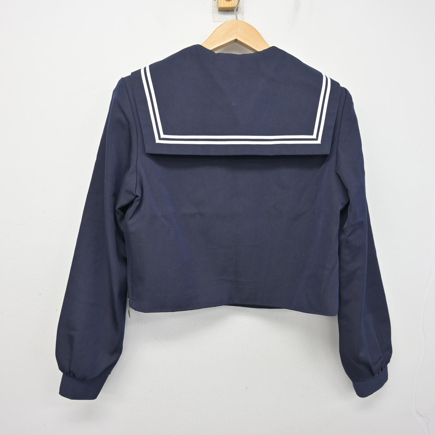 【中古】愛知県 甚目寺中学校 女子制服 3点 (セーラー服・スカート) sf095410